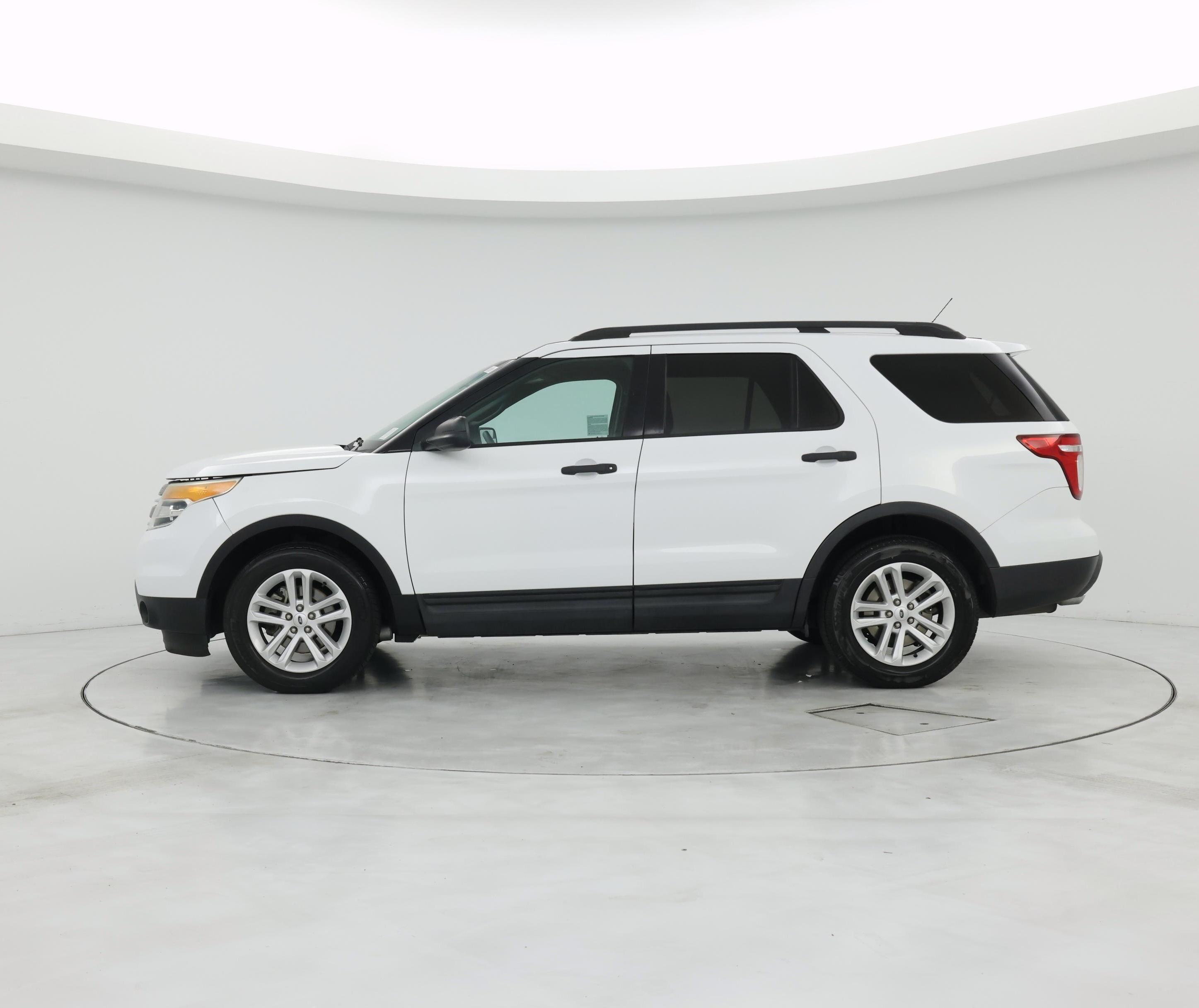 Thumbnail: 2015 Ford Explorer - 3