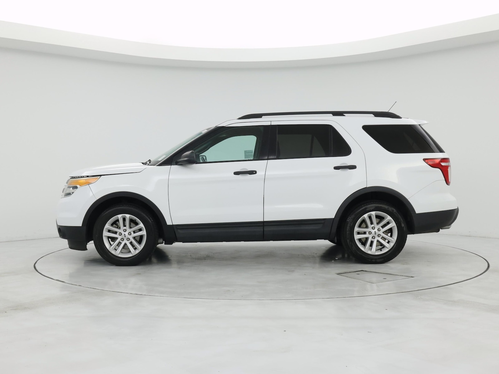 2015 Ford Explorer Base - Photo 4