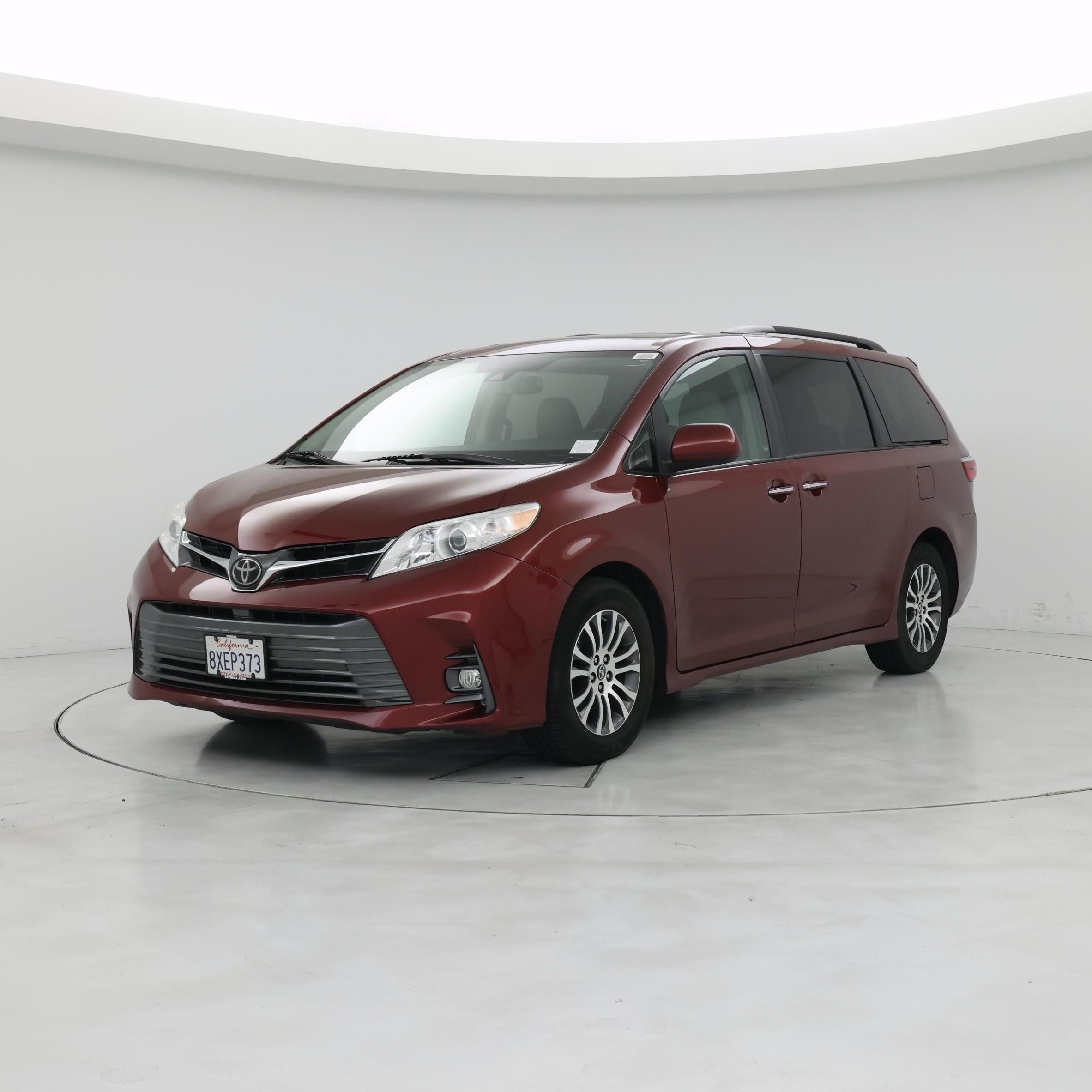 Thumbnail: 2019 Toyota Sienna - 4
