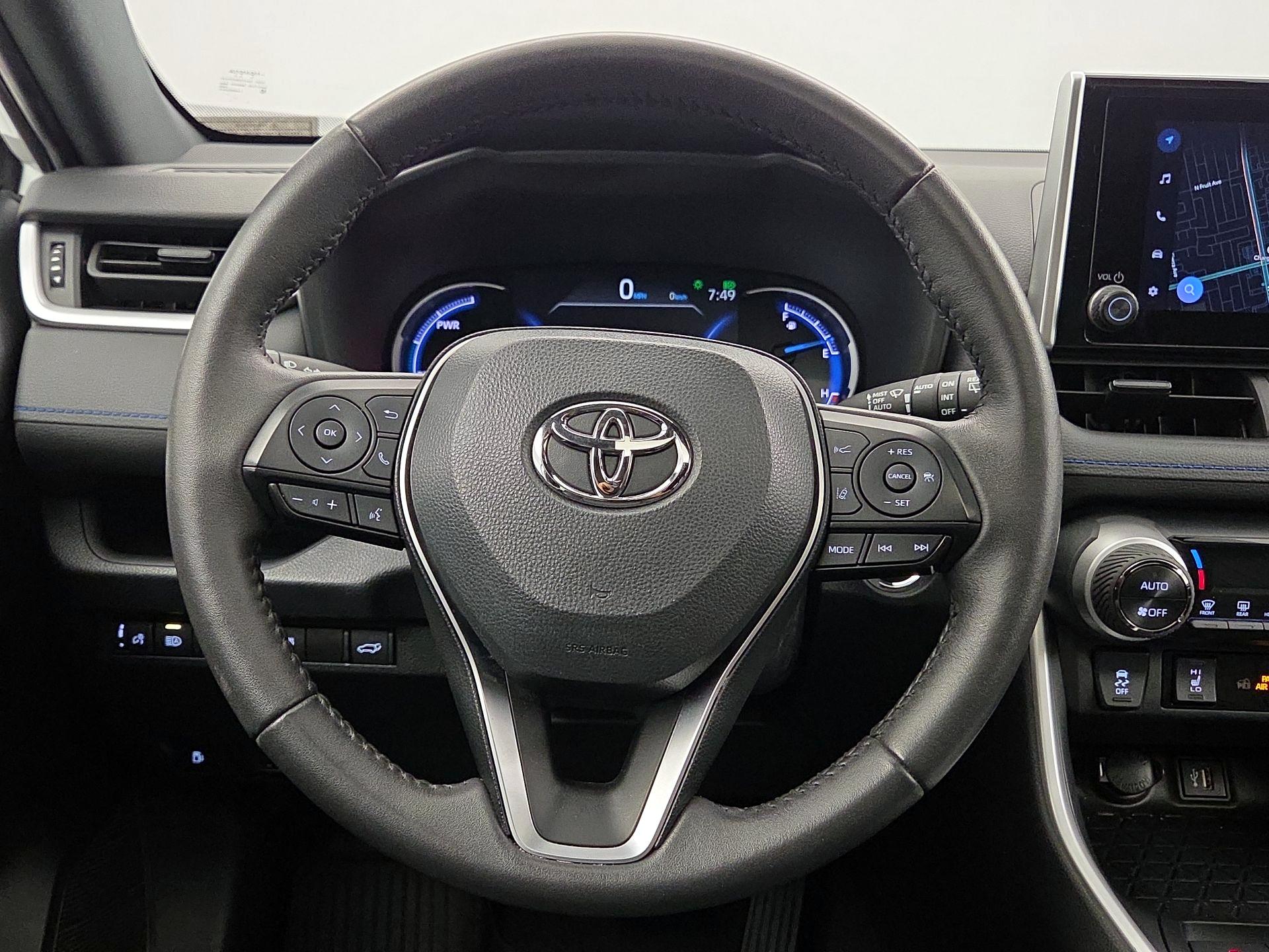 Thumbnail: 2024 Toyota RAV4 - 10