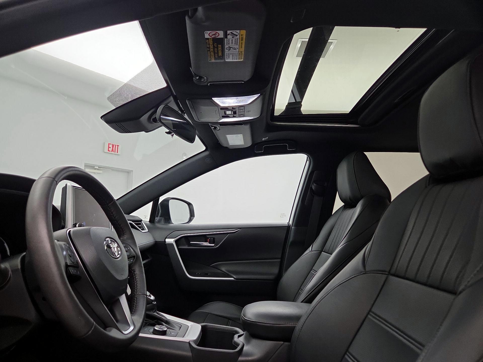 Thumbnail: 2024 Toyota RAV4 - 20