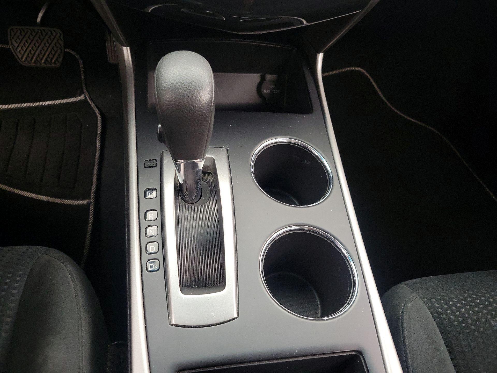 Thumbnail: 2015 Nissan Altima - 16