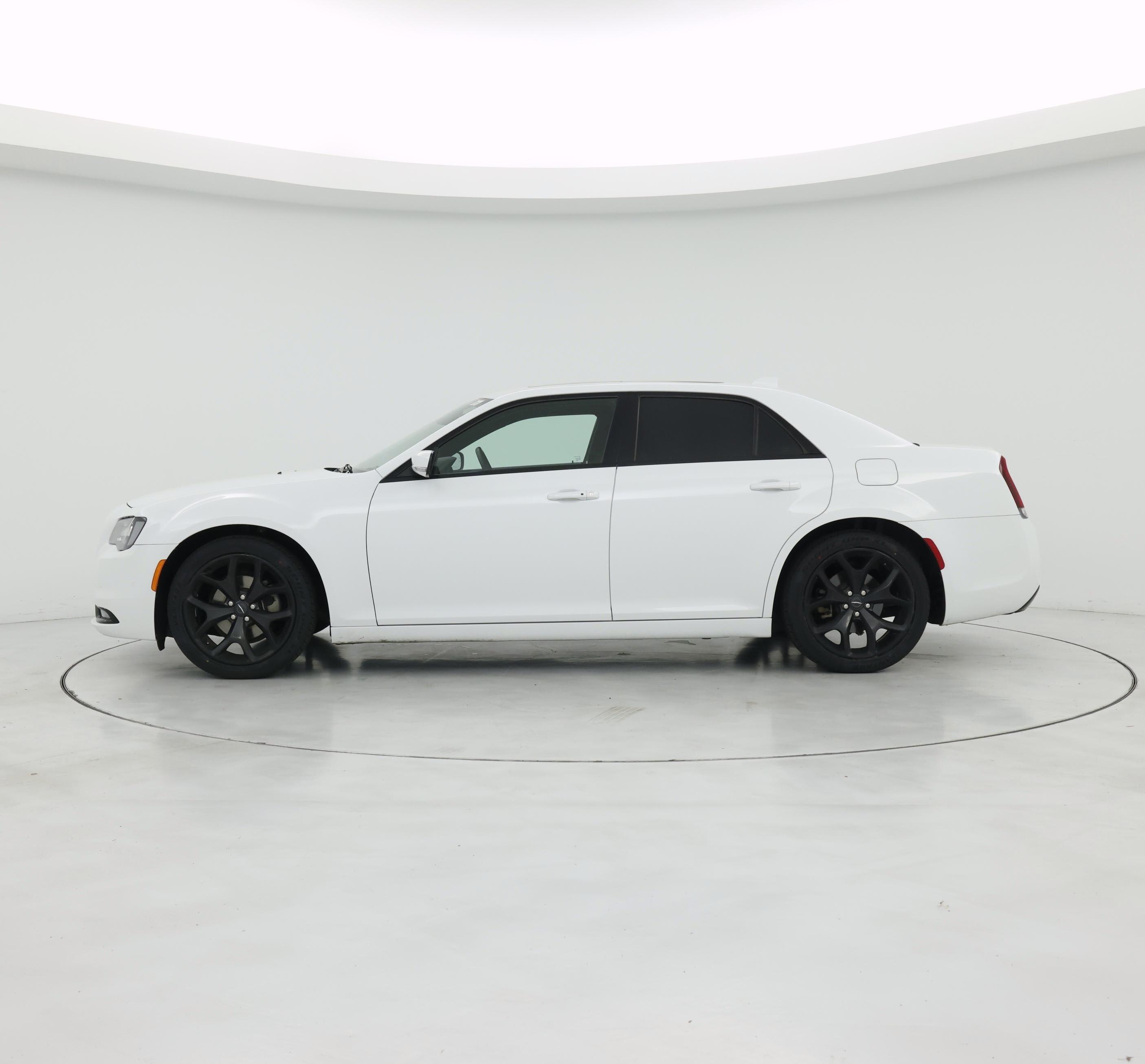 Thumbnail: 2022 Chrysler 300 - 3