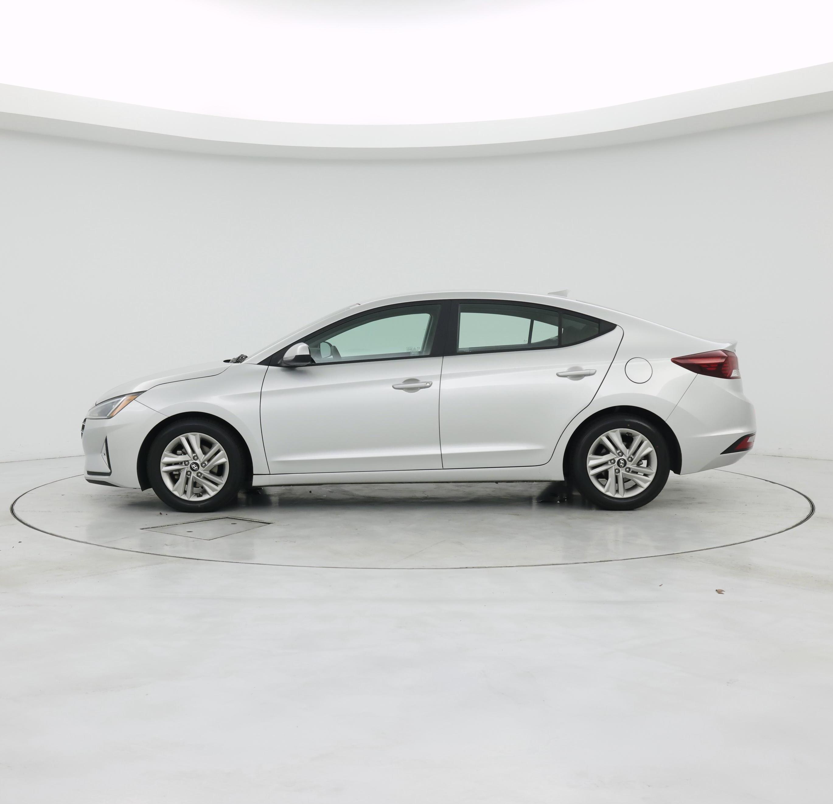 Thumbnail: 2019 Hyundai Elantra - 3