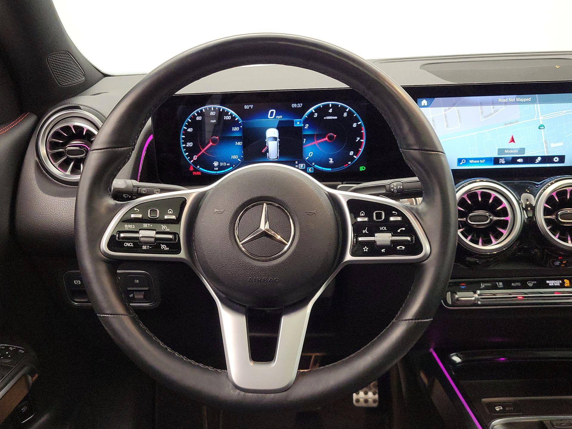 Thumbnail: 2022 Mercedes-Benz GLB - 10