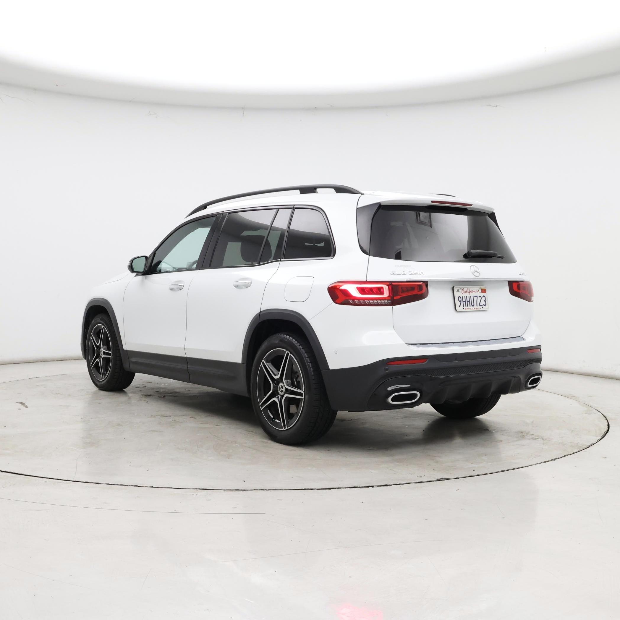 Thumbnail: 2022 Mercedes-Benz GLB - 2