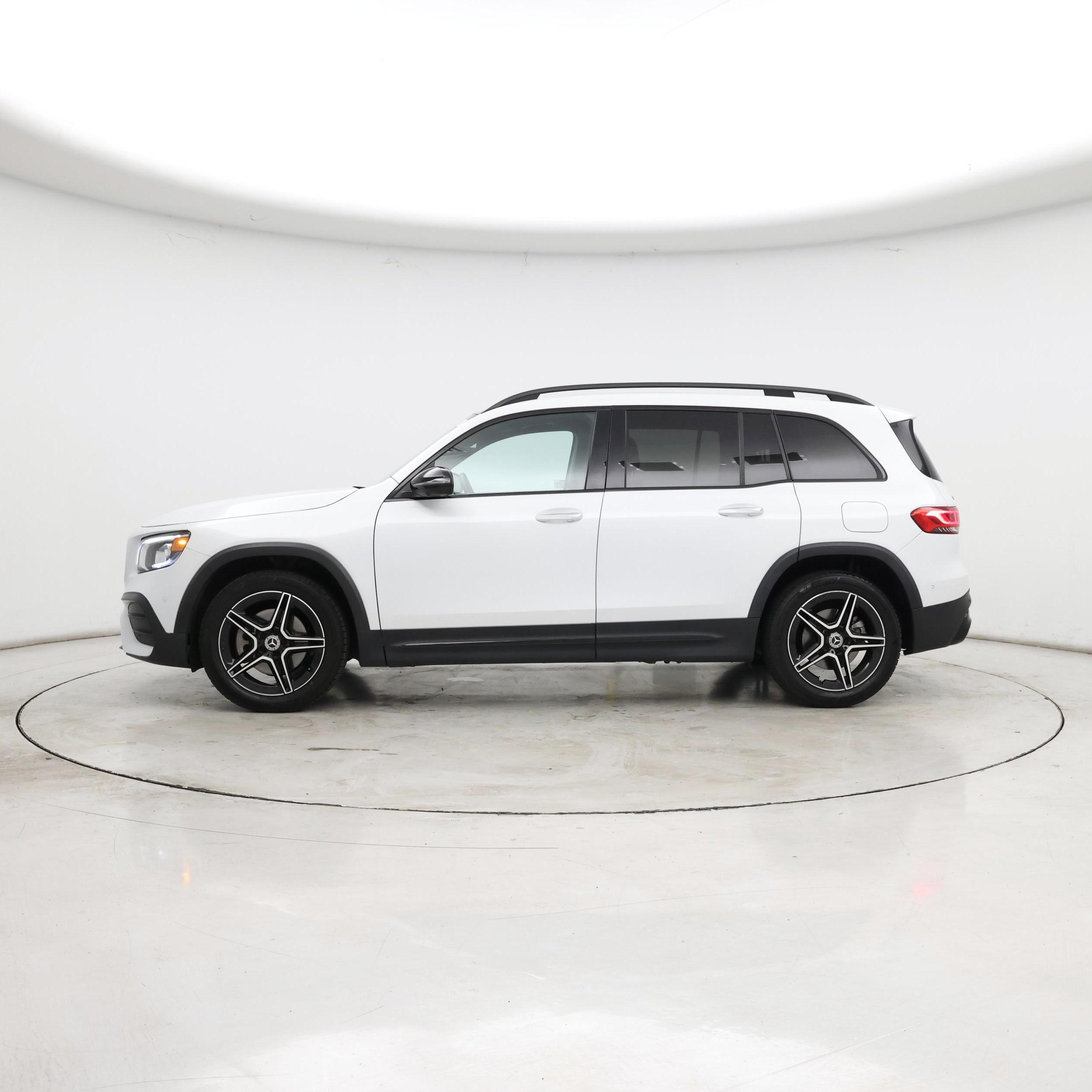 Thumbnail: 2022 Mercedes-Benz GLB - 3