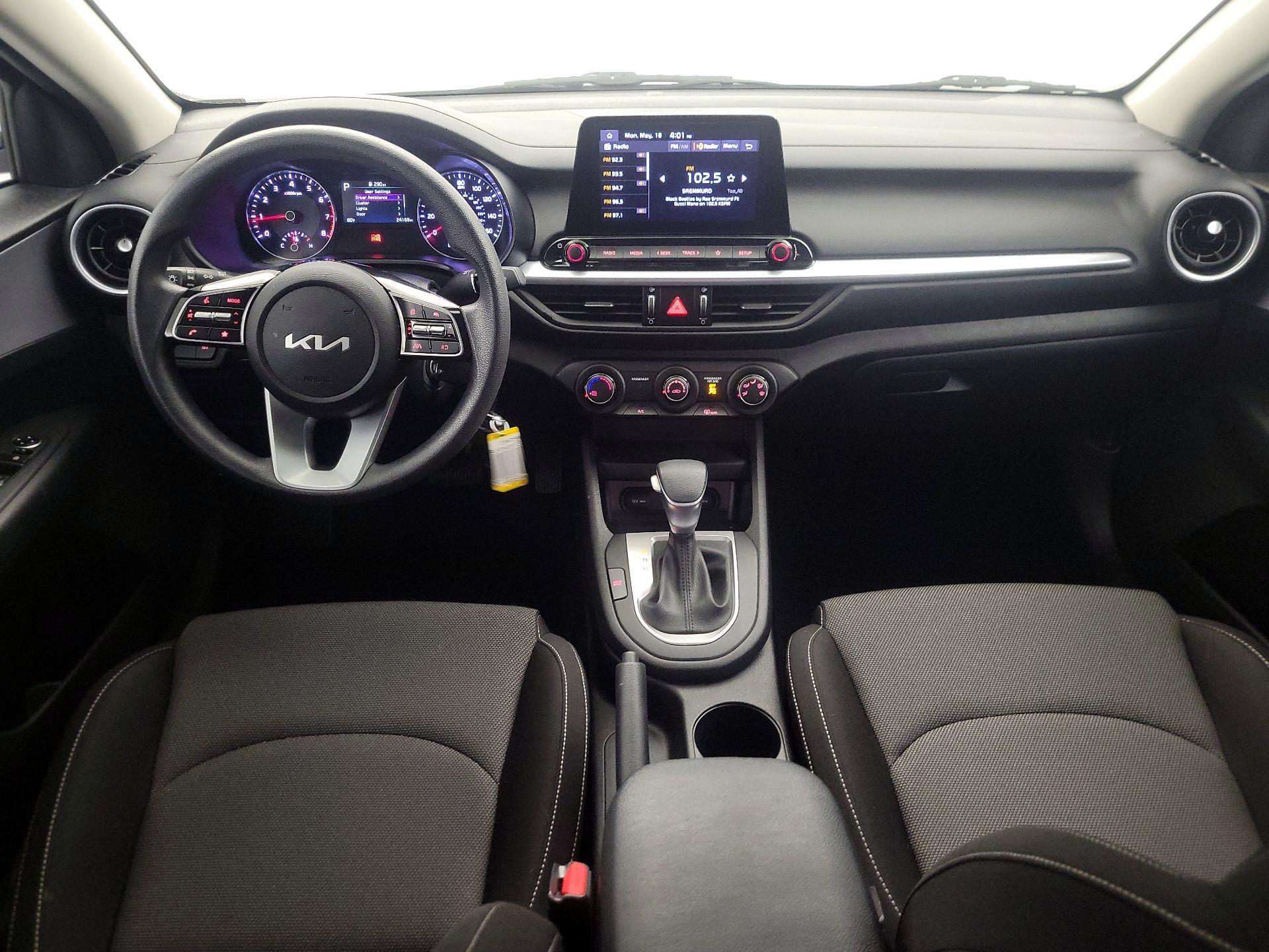 Thumbnail: 2023 Kia Forte - 9