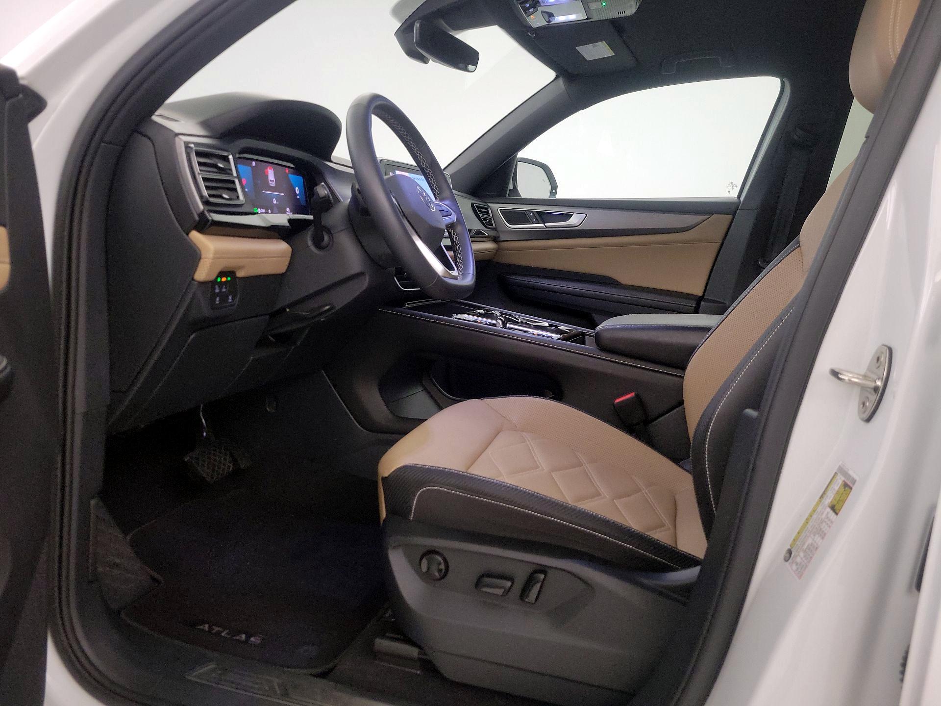 Thumbnail: 2024 Volkswagen Atlas - 11