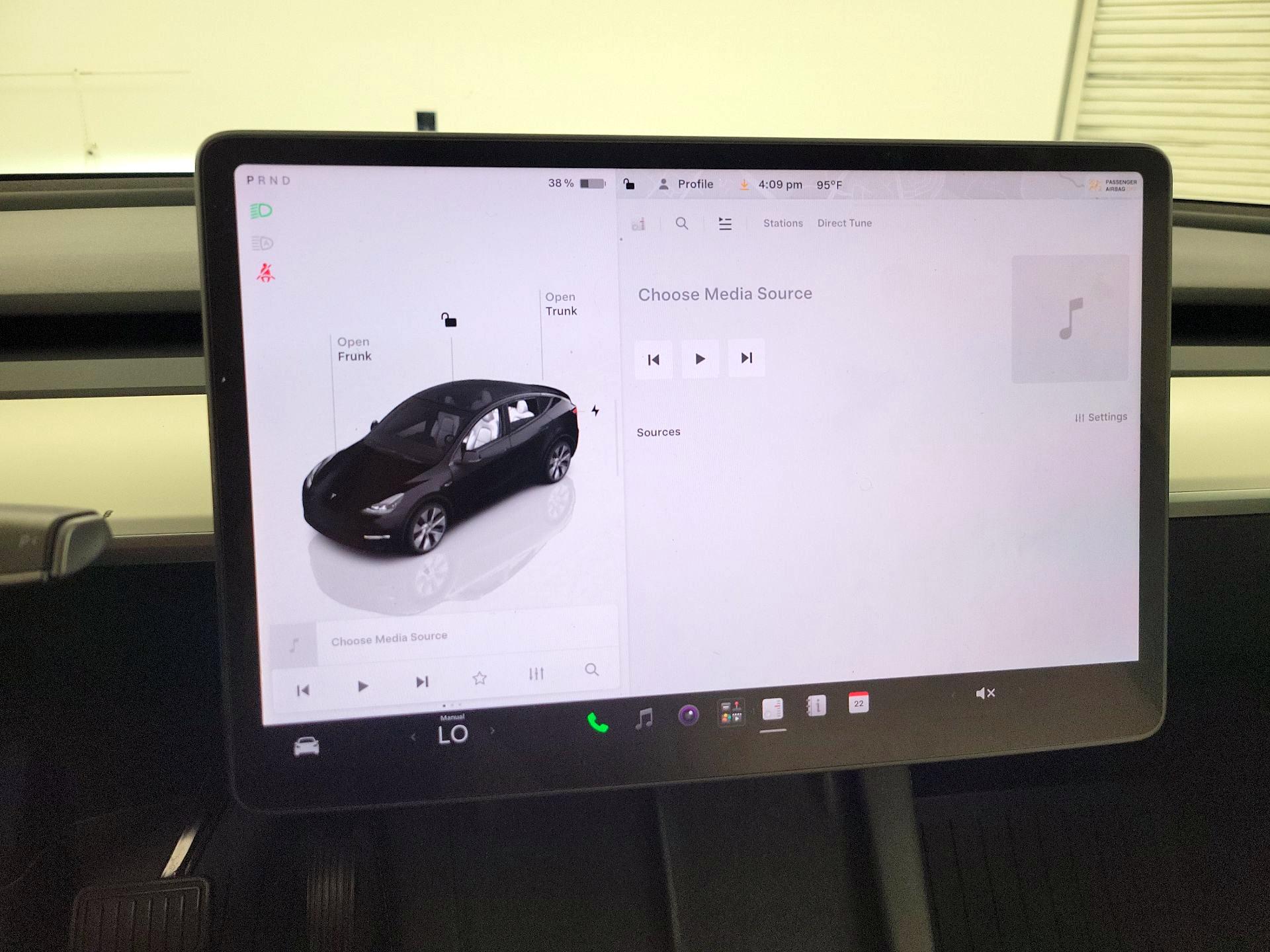 Thumbnail: 2022 Tesla Model Y - 15