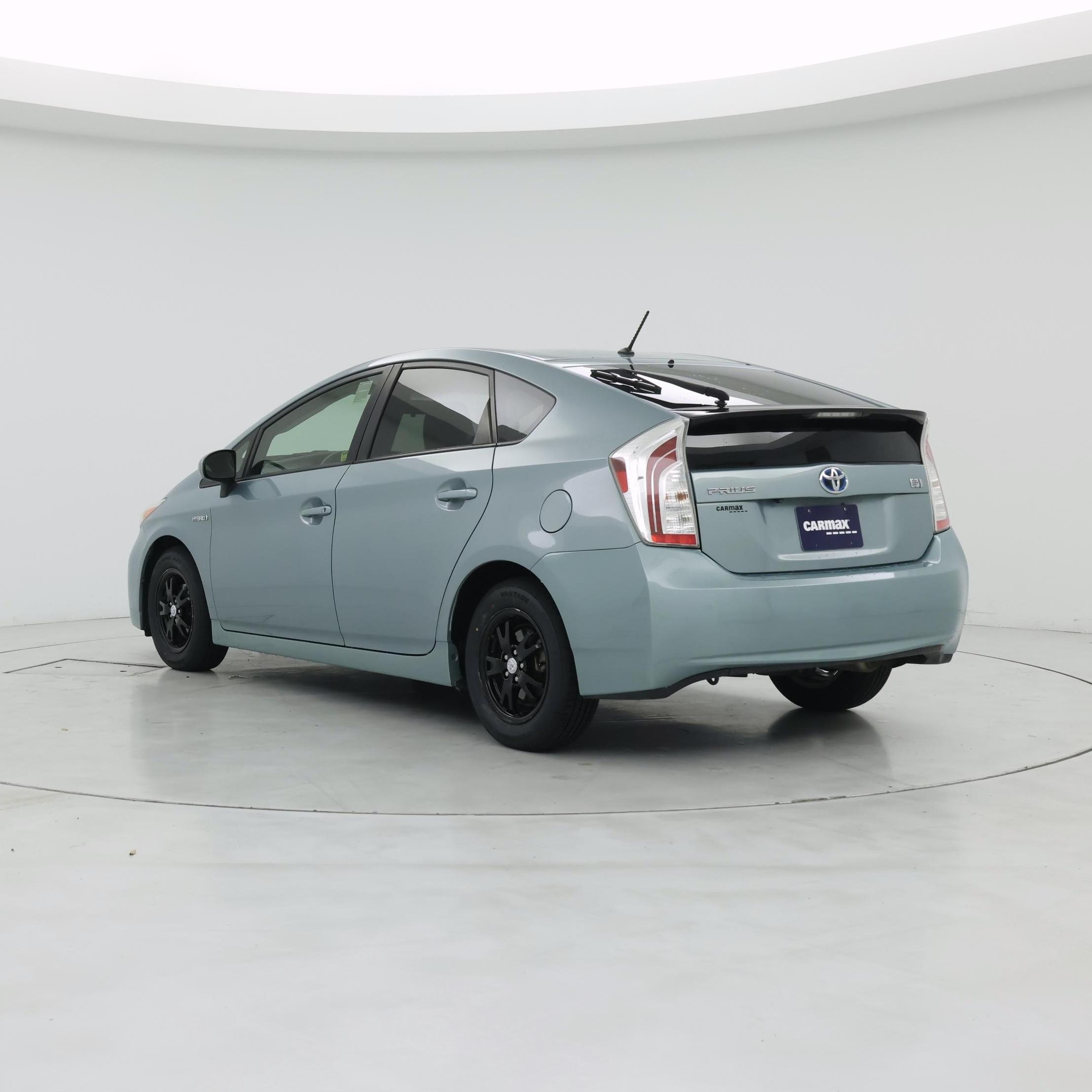 Thumbnail: 2015 Toyota Prius - 2