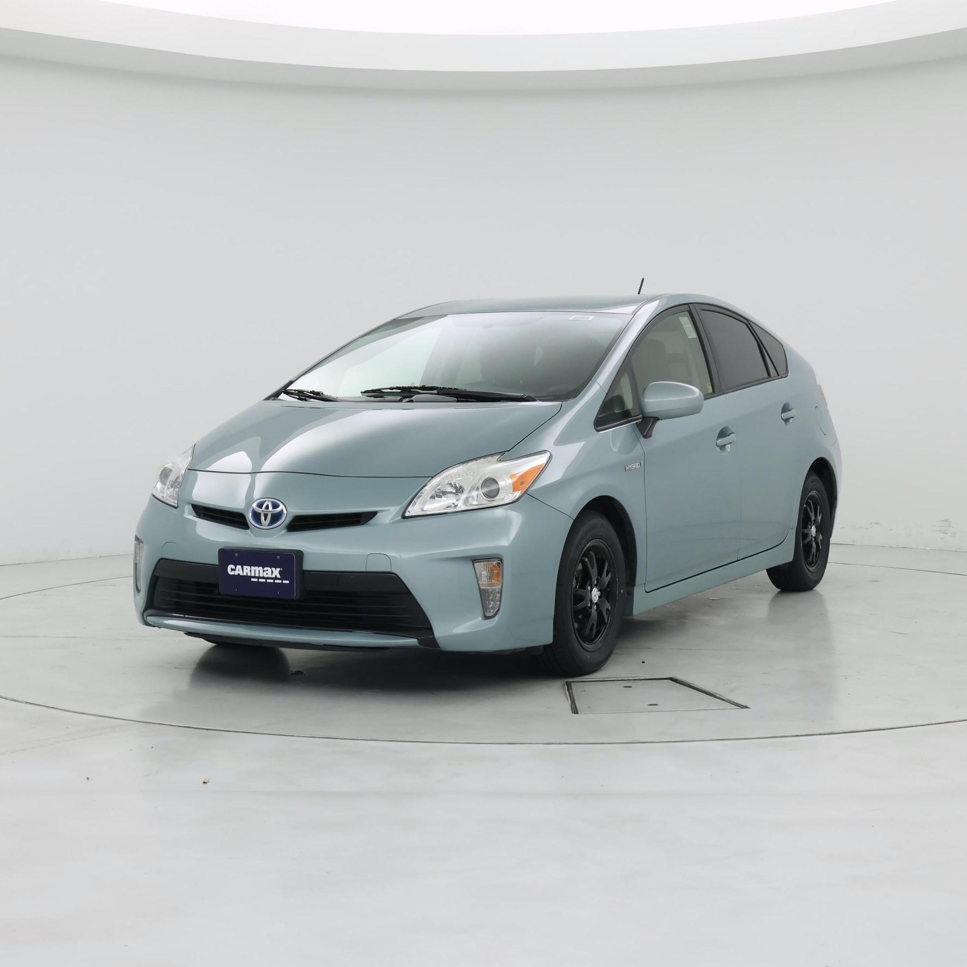 Thumbnail: 2015 Toyota Prius - 4