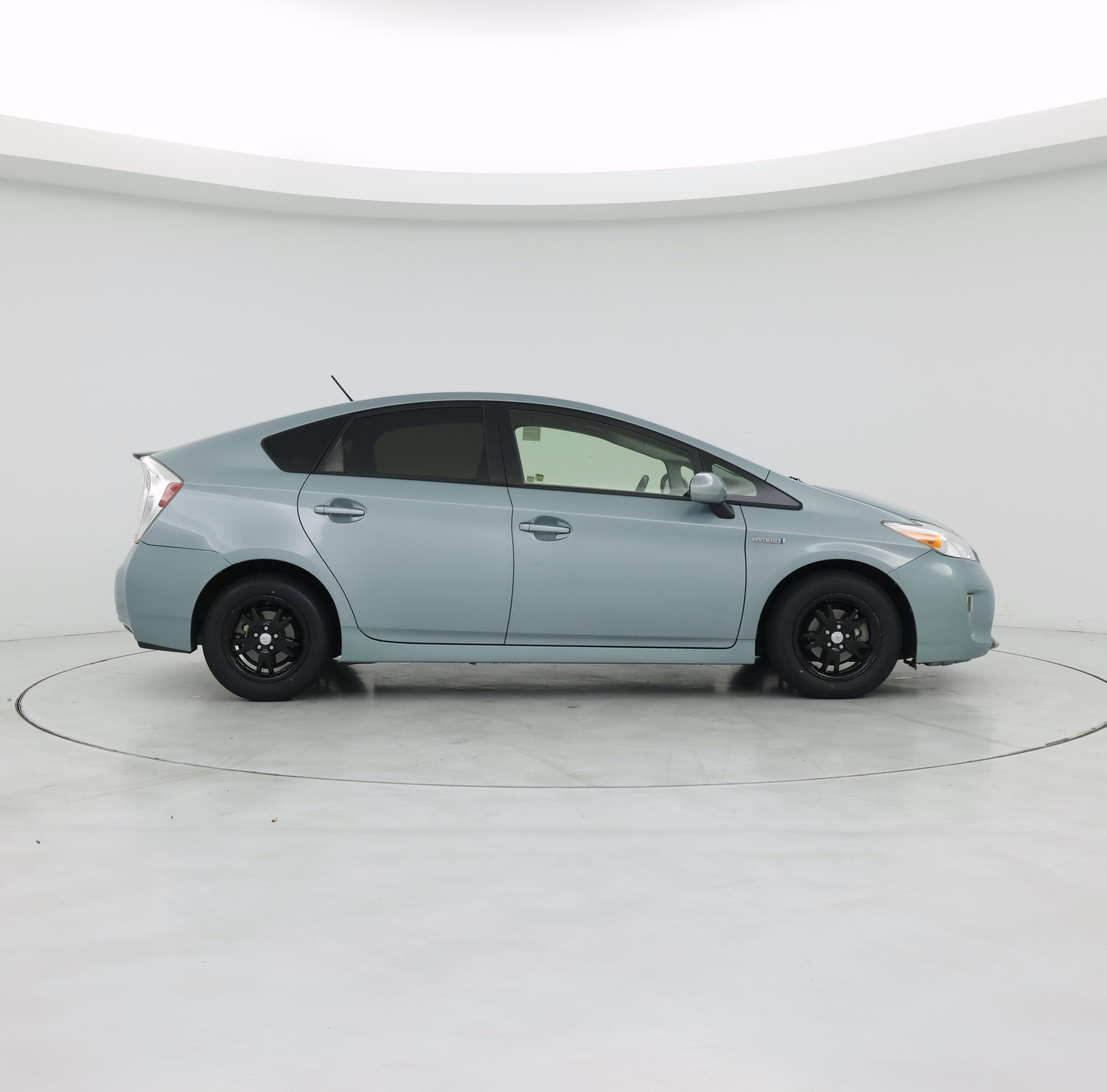 Thumbnail: 2015 Toyota Prius - 7