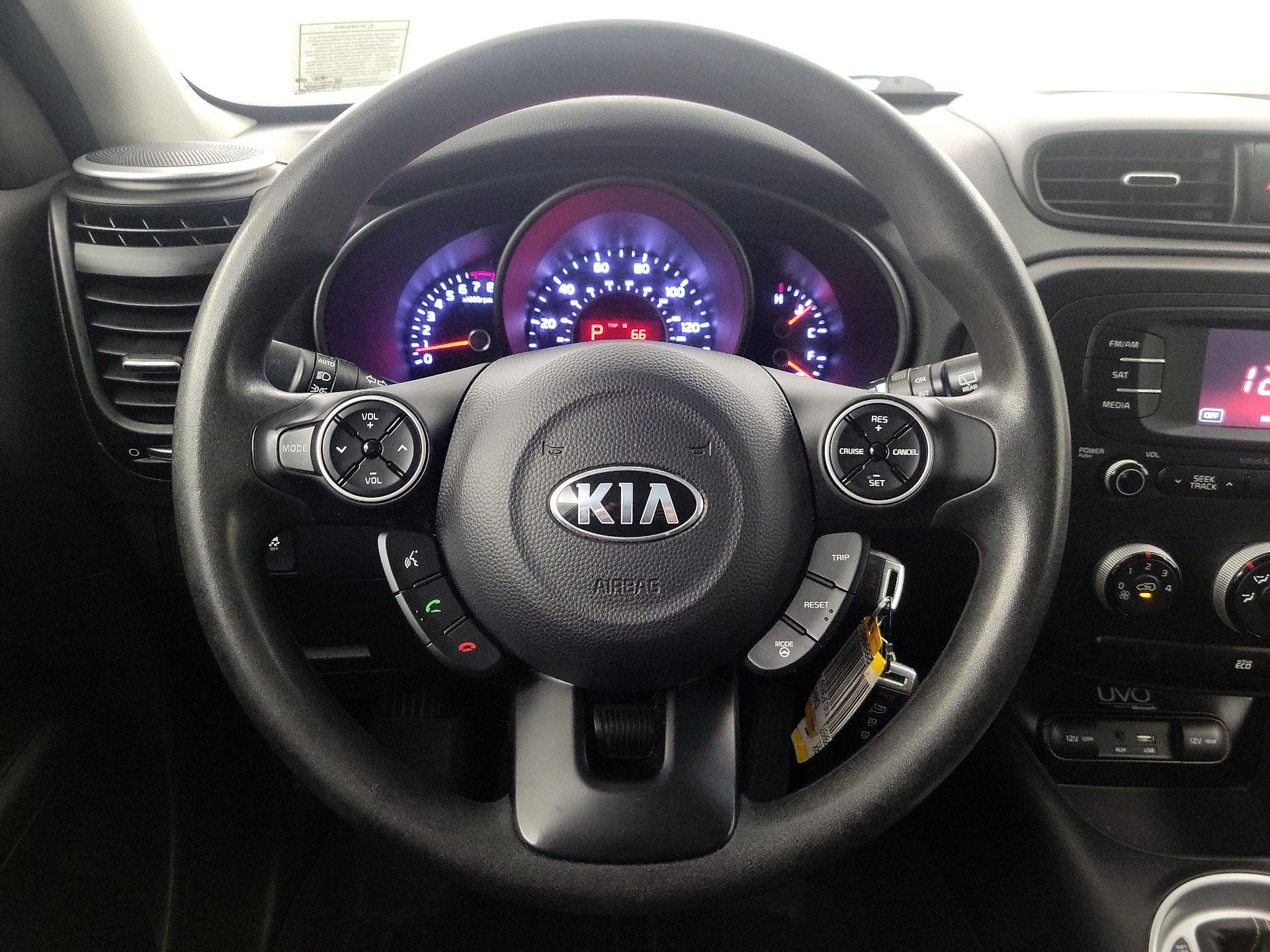 Thumbnail: 2015 Kia Soul - 10