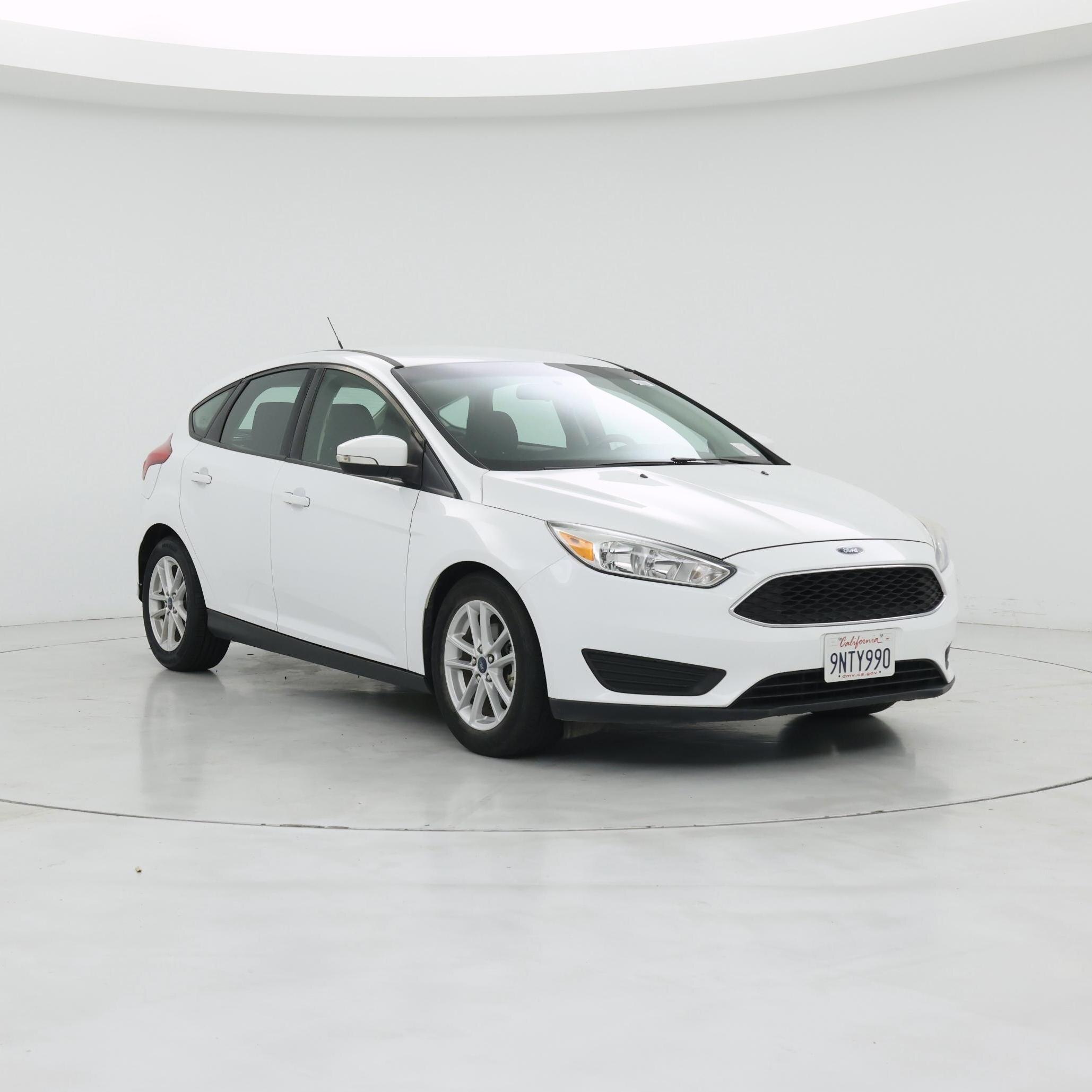 White 2017 Ford Focus Hatchback Front-Wheel Drive Automatic
