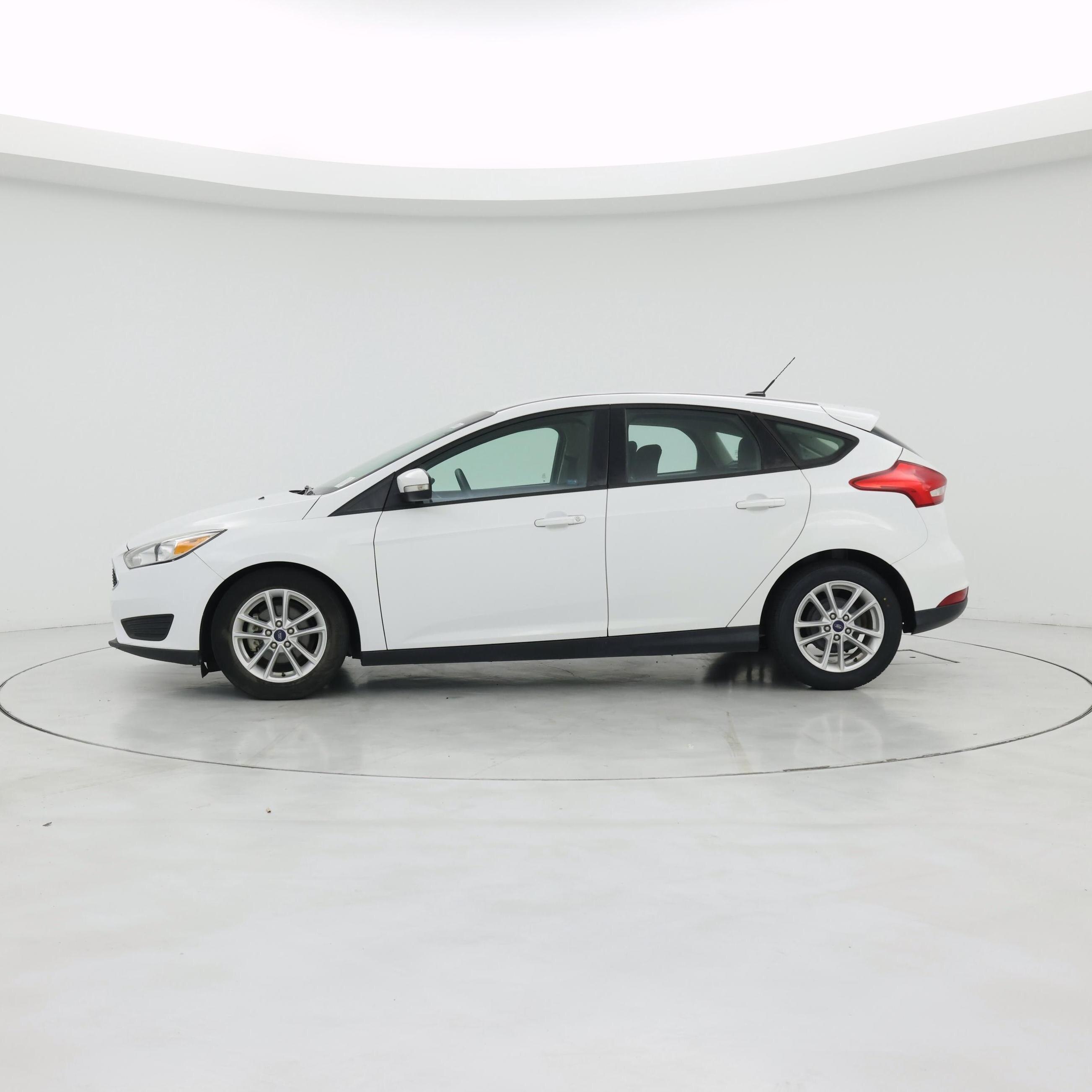 Thumbnail: 2017 Ford Focus - 3