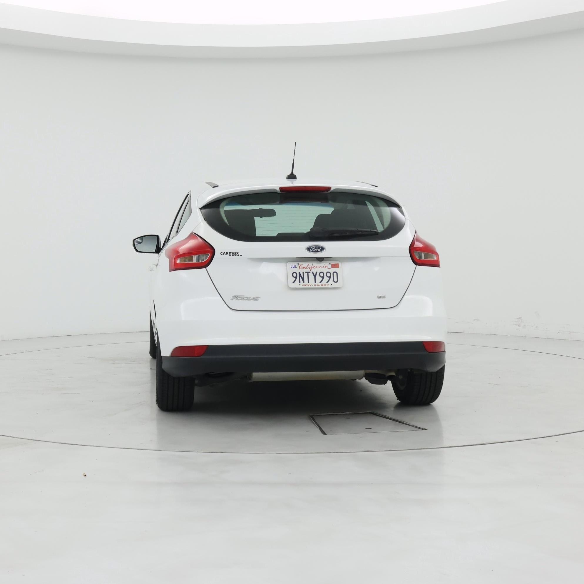 Thumbnail: 2017 Ford Focus - 6