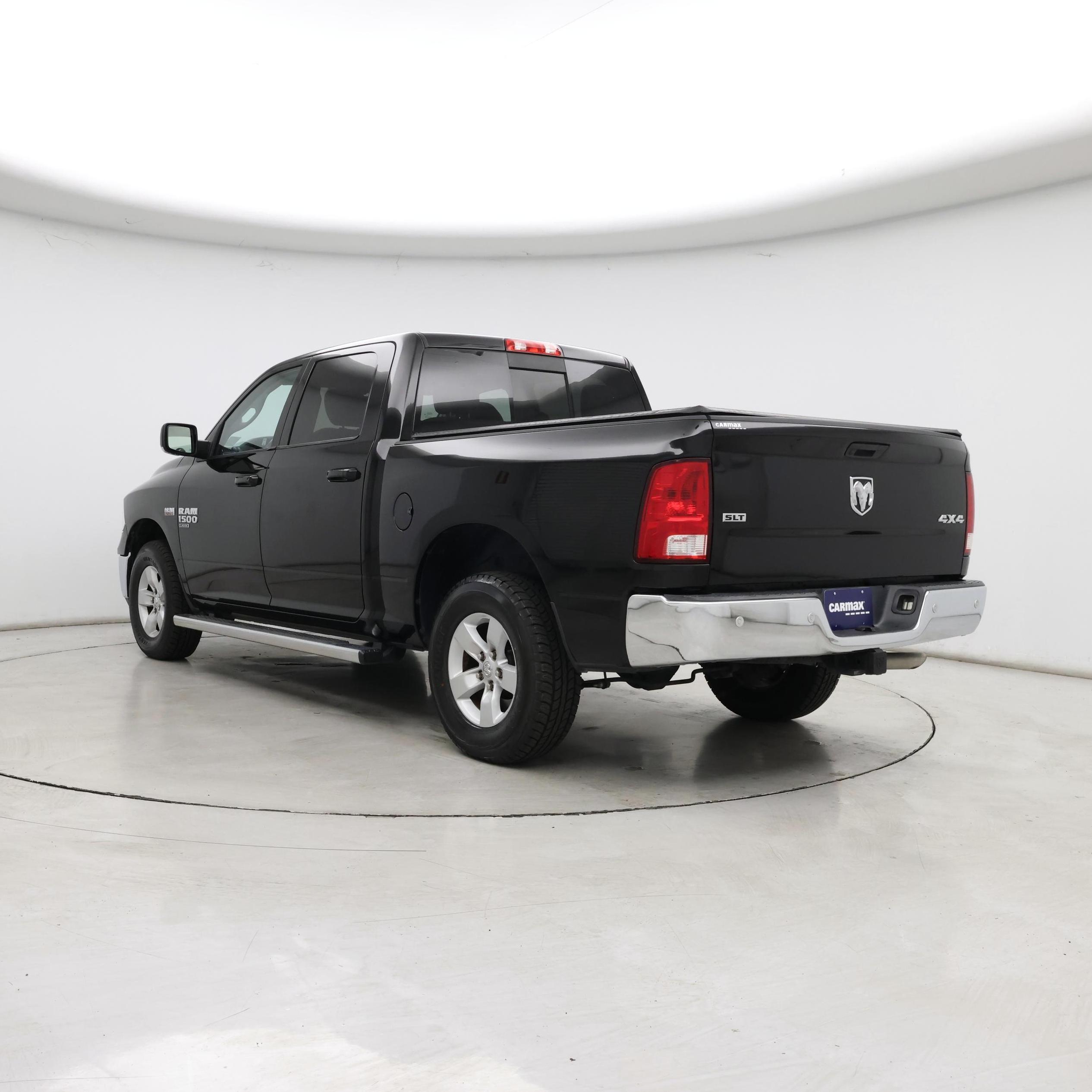 Thumbnail: 2020 RAM 1500 Classic - 2