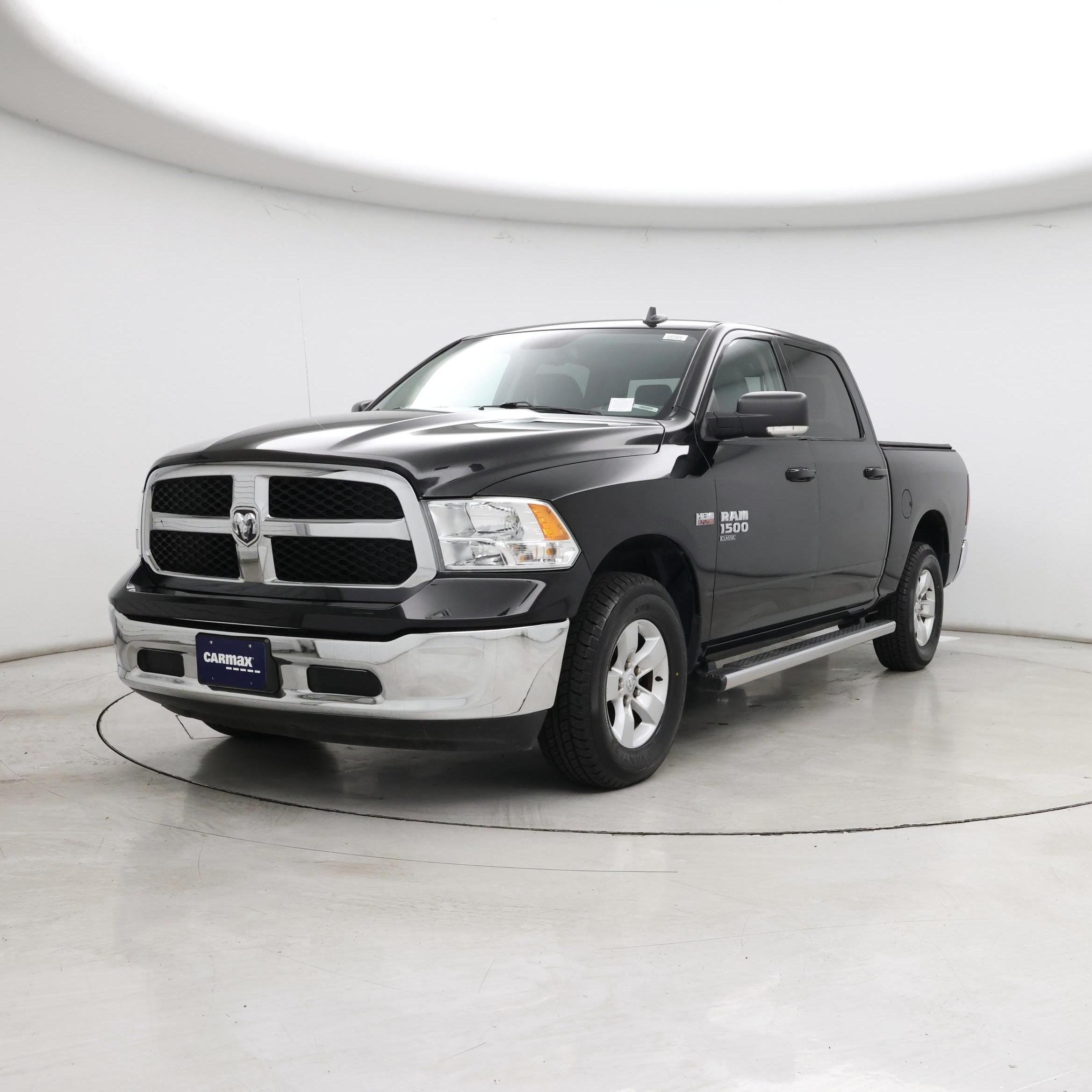 Thumbnail: 2020 RAM 1500 Classic - 4