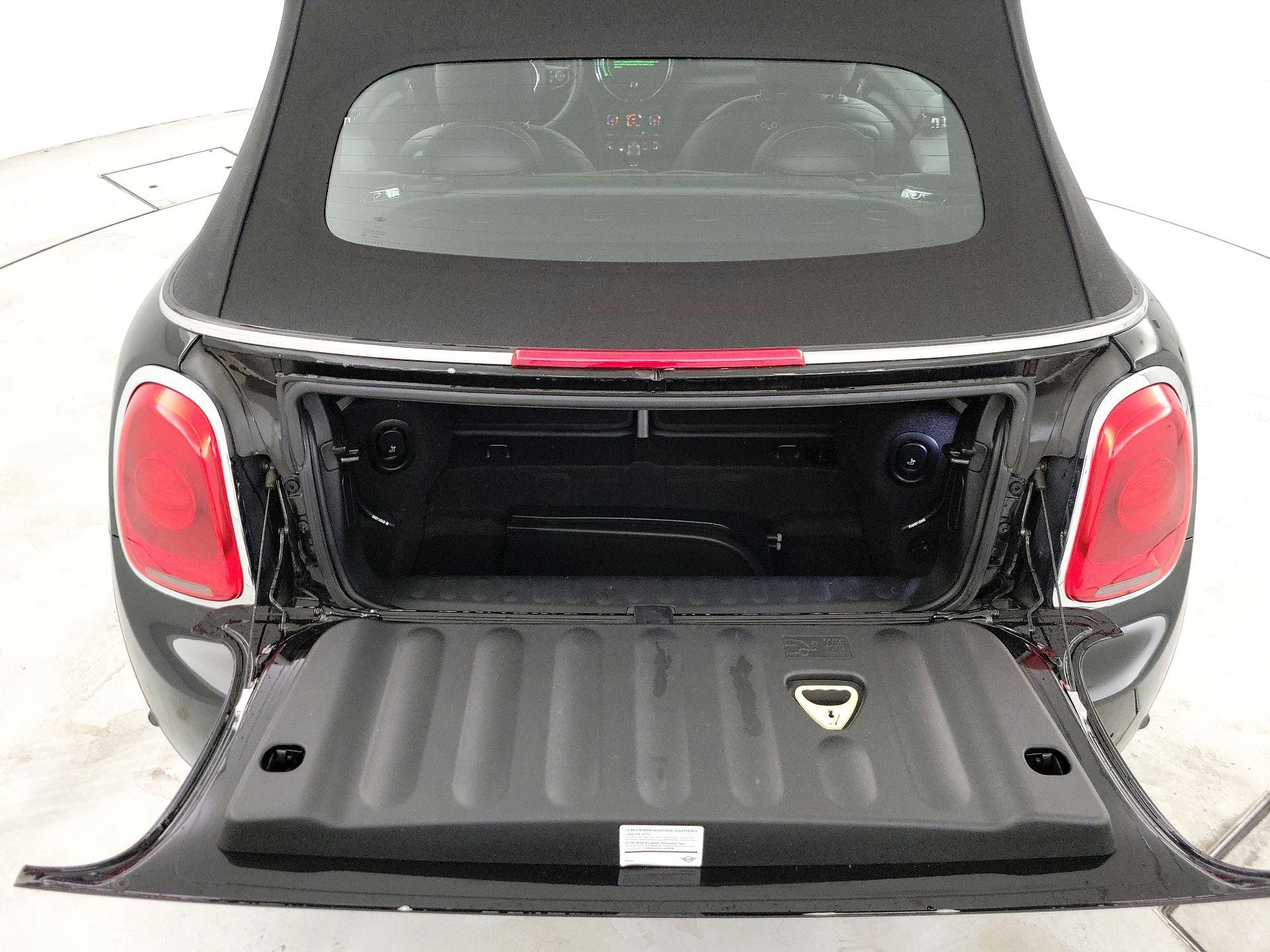Thumbnail: 2018 MINI Cooper - 18