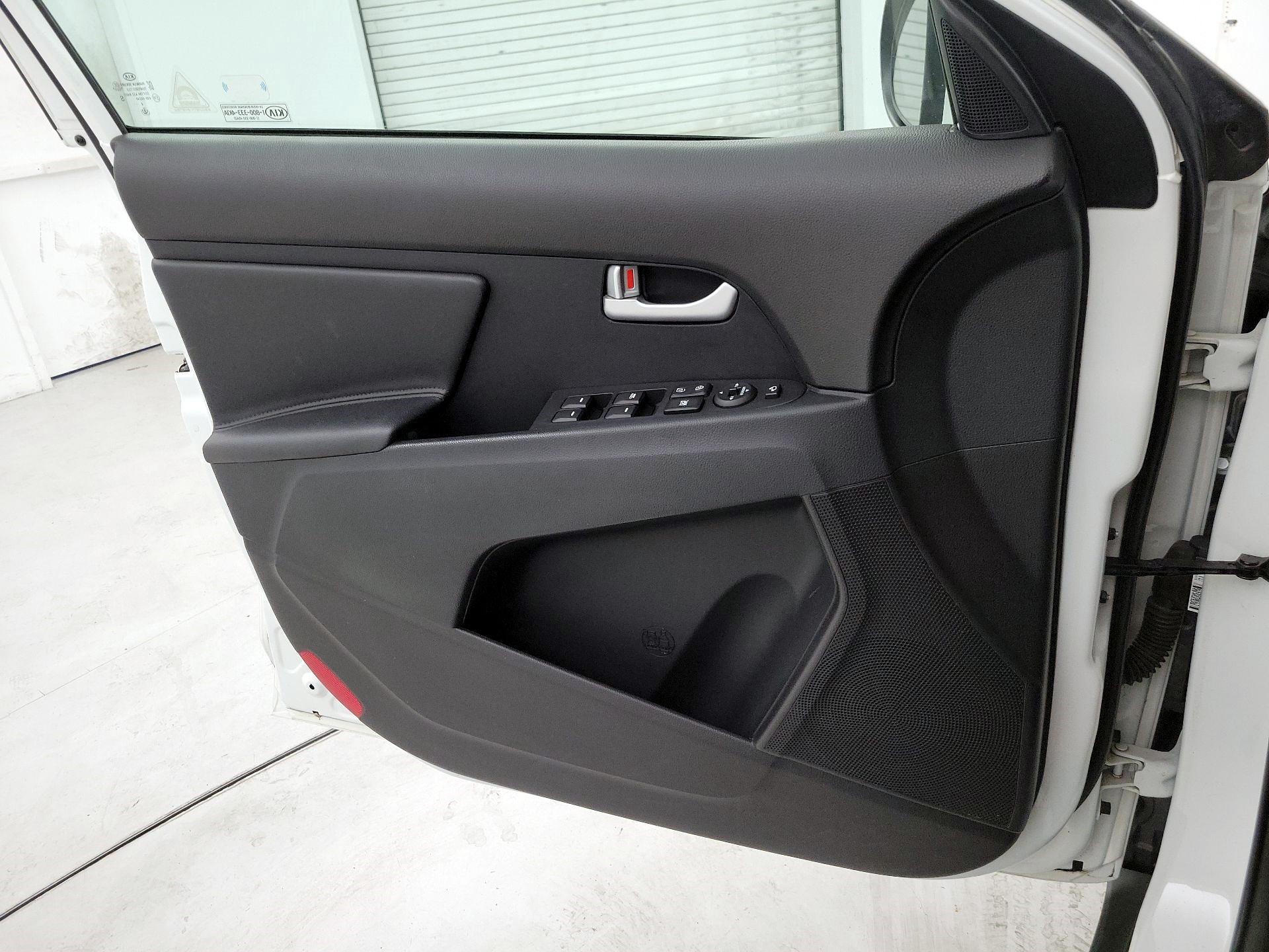 Thumbnail: 2015 Kia Sportage - 10