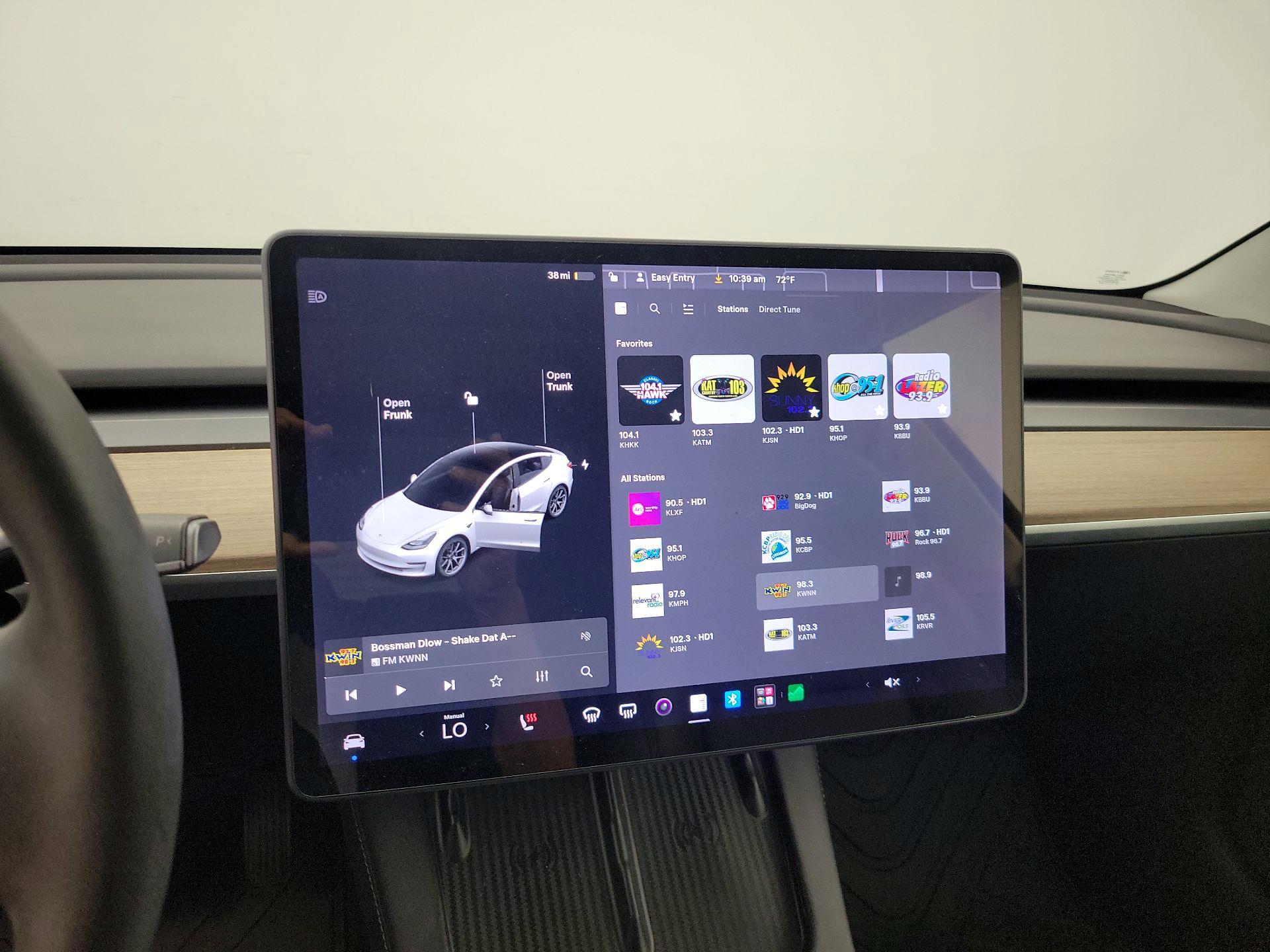 Thumbnail: 2021 Tesla Model 3 - 15