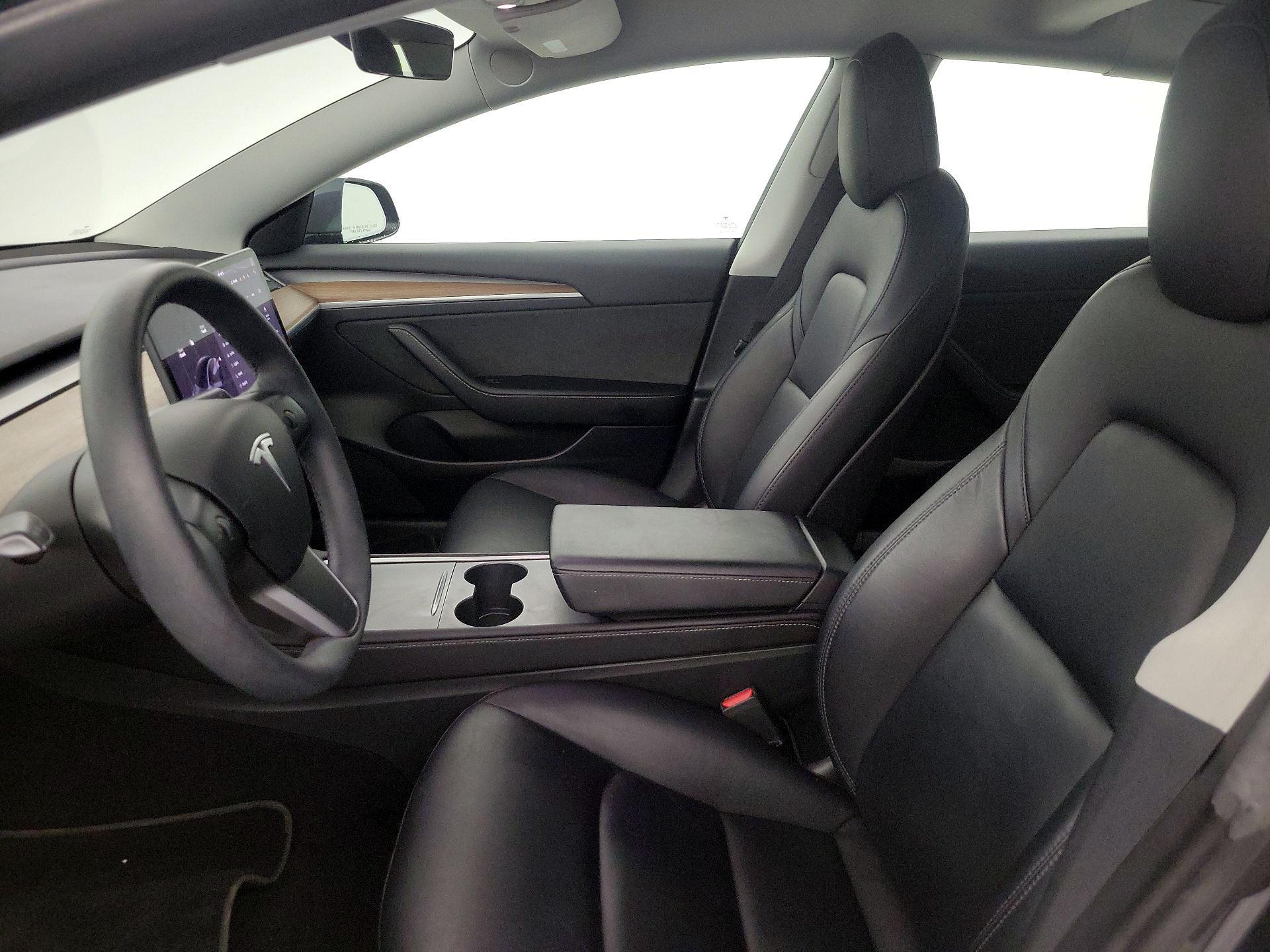 Thumbnail: 2022 Tesla Model 3 - 11