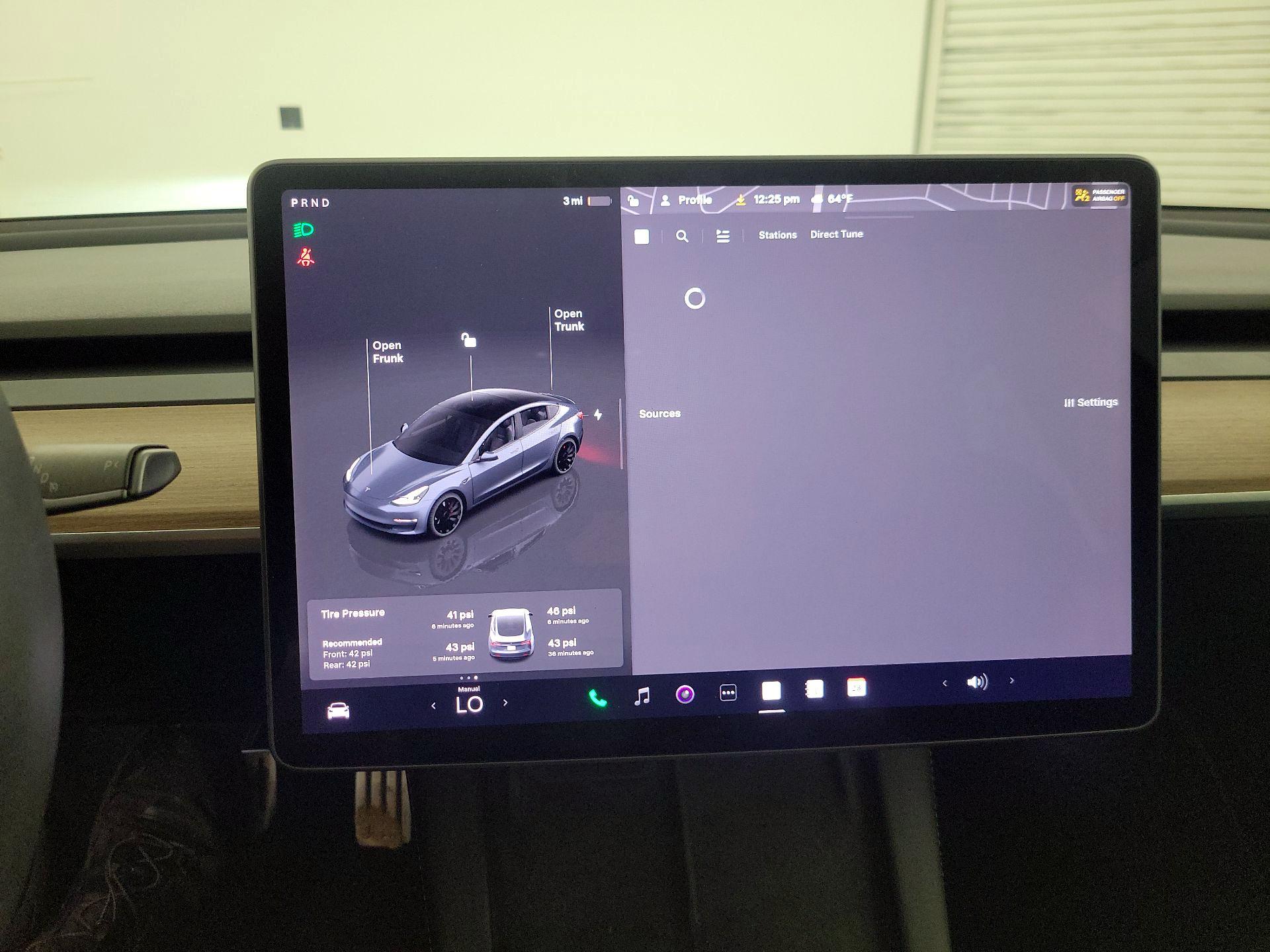 Thumbnail: 2022 Tesla Model 3 - 15