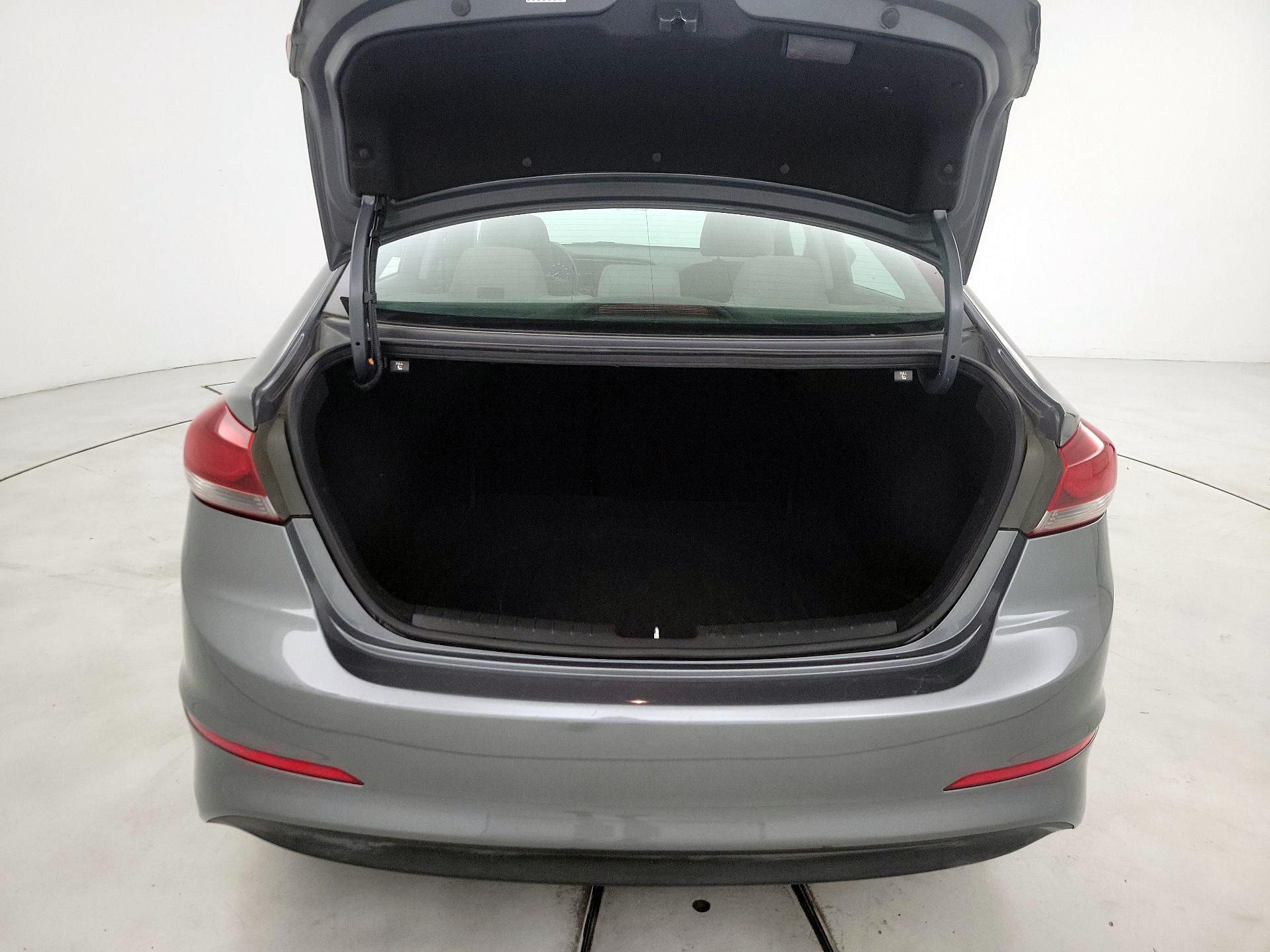 Thumbnail: 2017 Hyundai Elantra - 19