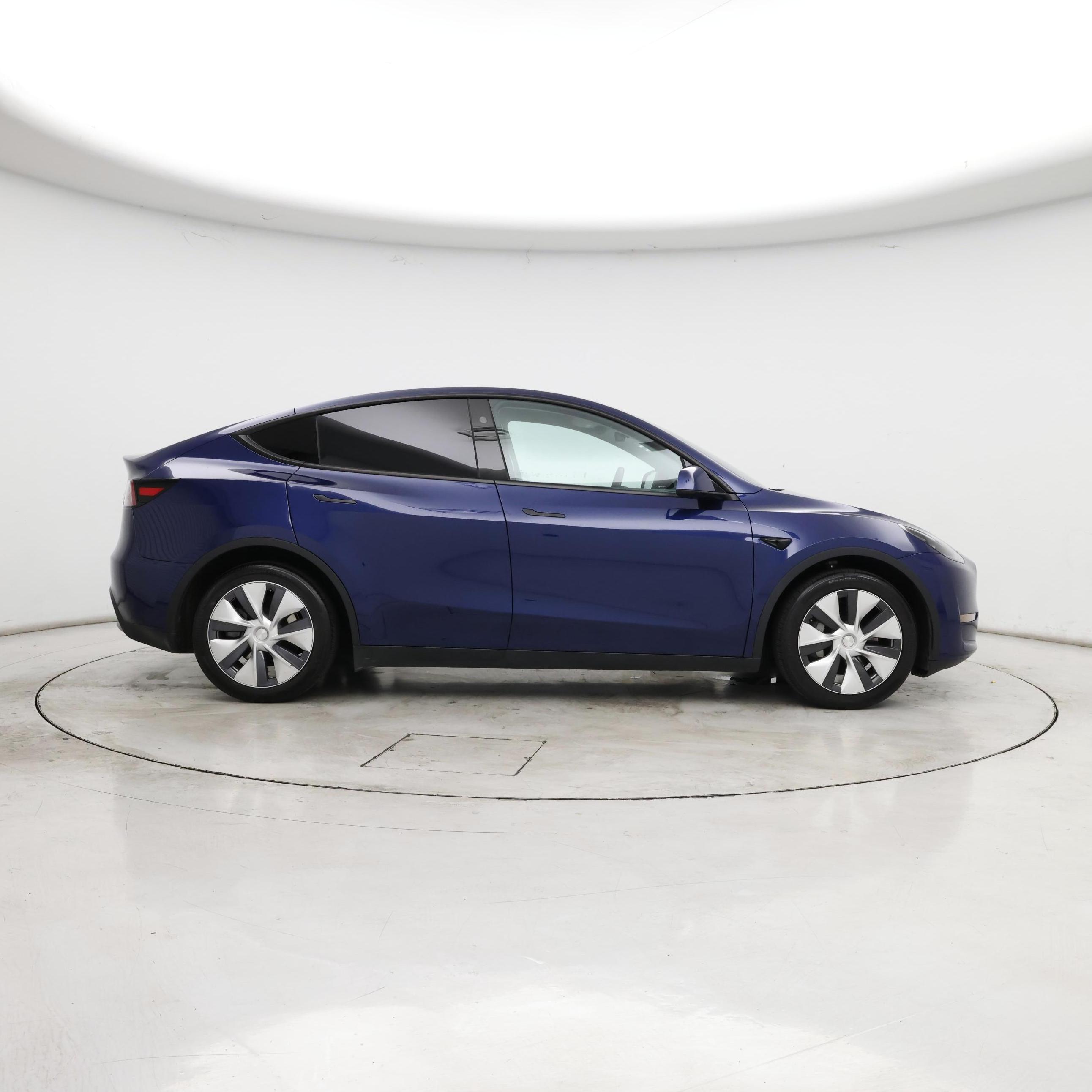 Thumbnail: 2023 Tesla Model Y - 7