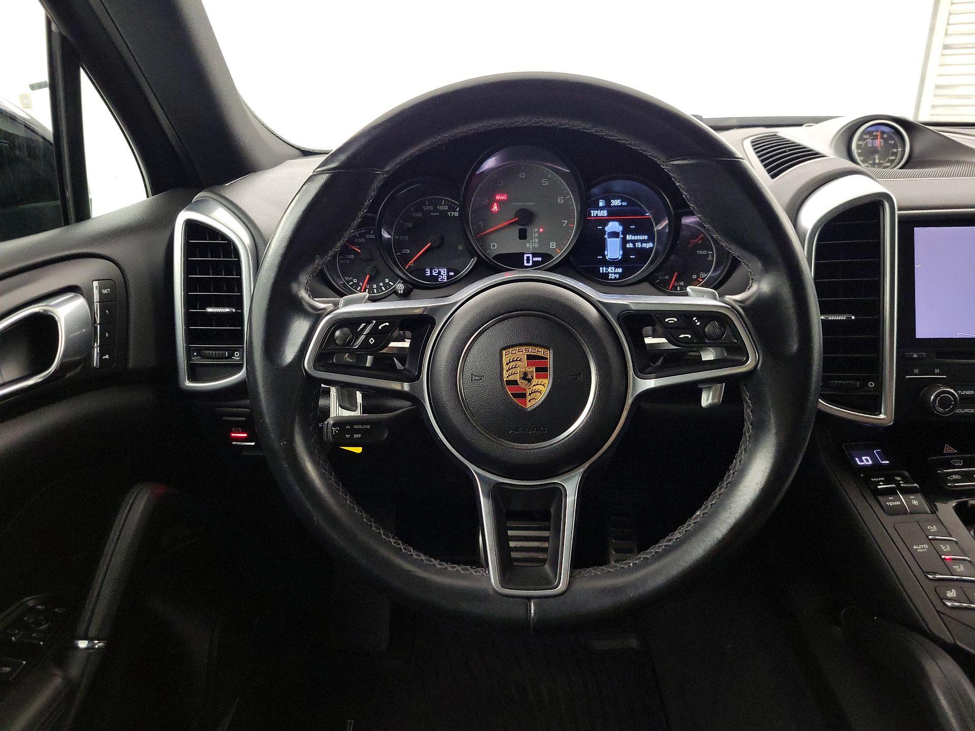 Thumbnail: 2017 Porsche Cayenne - 10