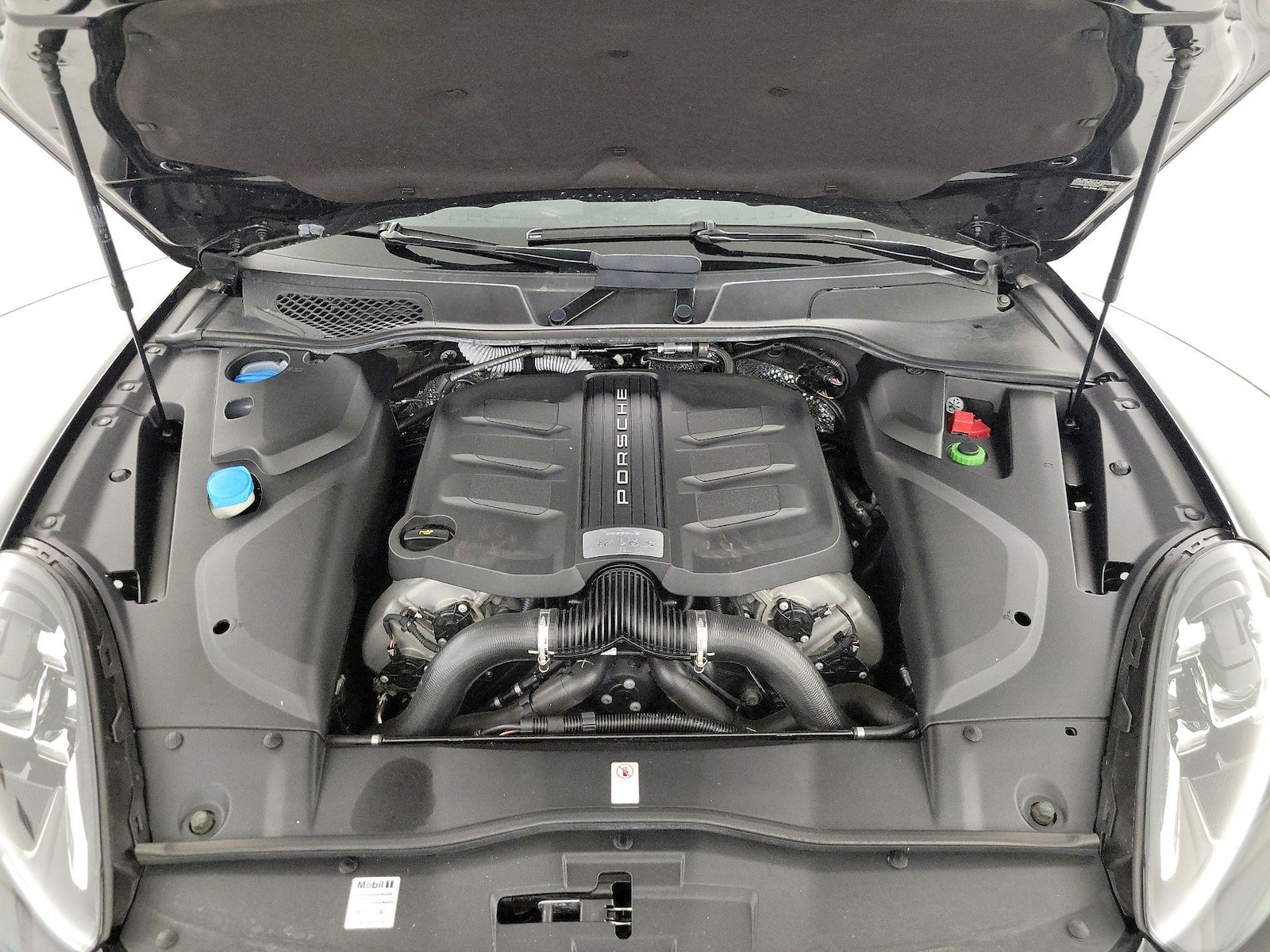 2017 Porsche Cayenne S - Photo 23