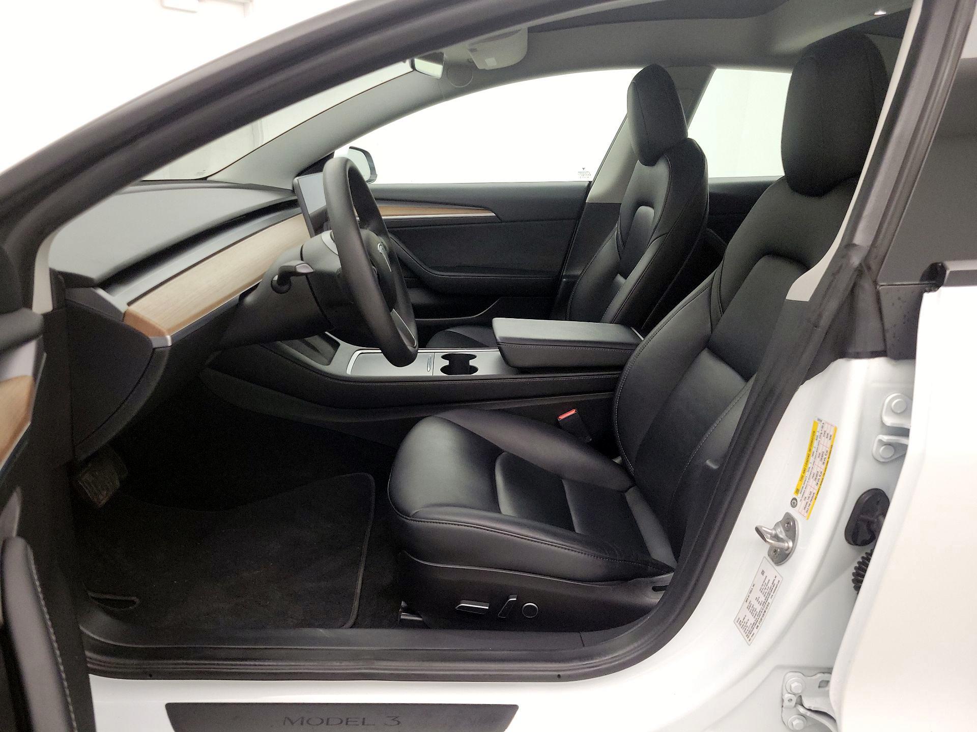 Thumbnail: 2022 Tesla Model 3 - 11