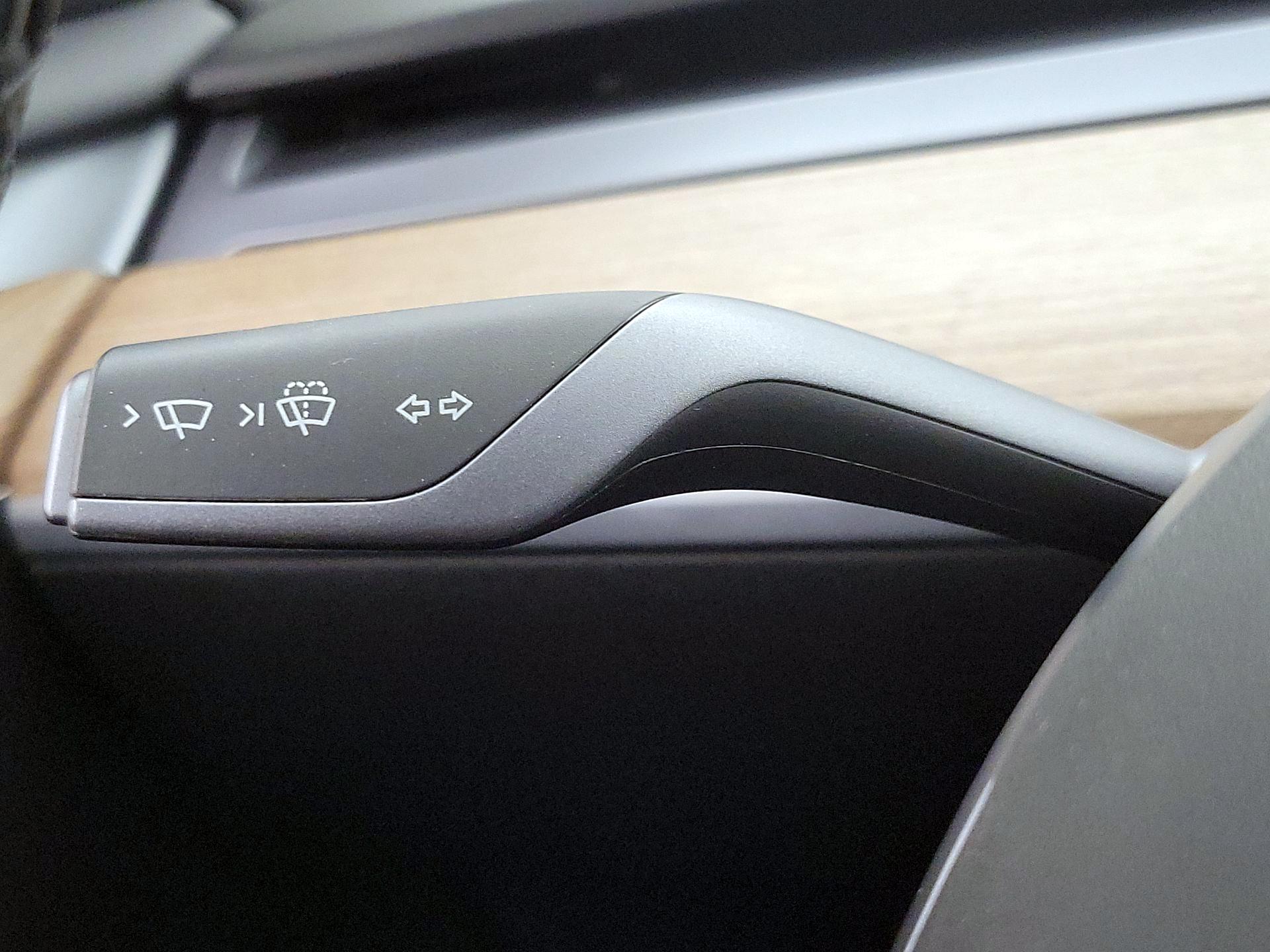 Thumbnail: 2022 Tesla Model 3 - 13