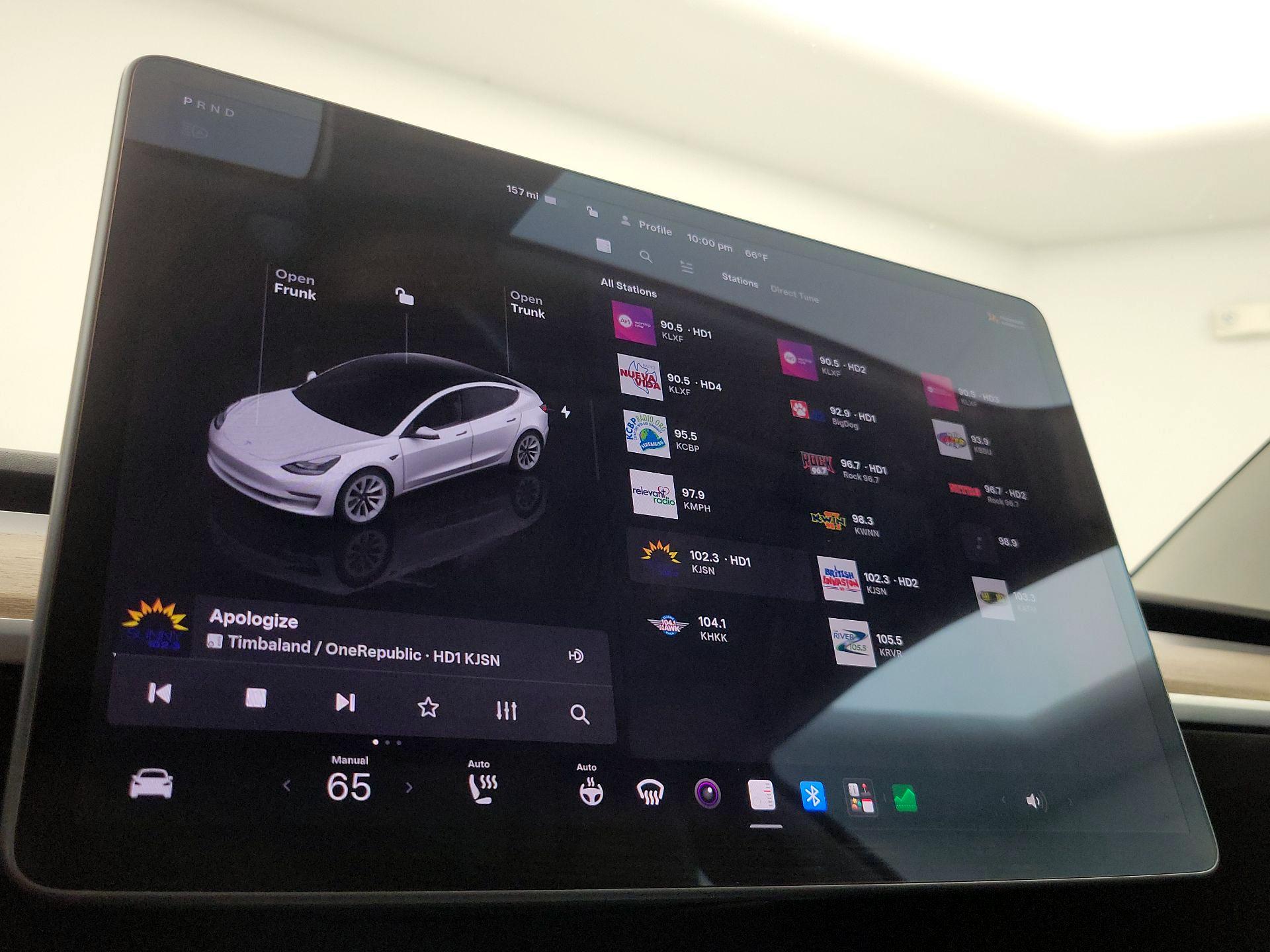 Thumbnail: 2022 Tesla Model 3 - 16