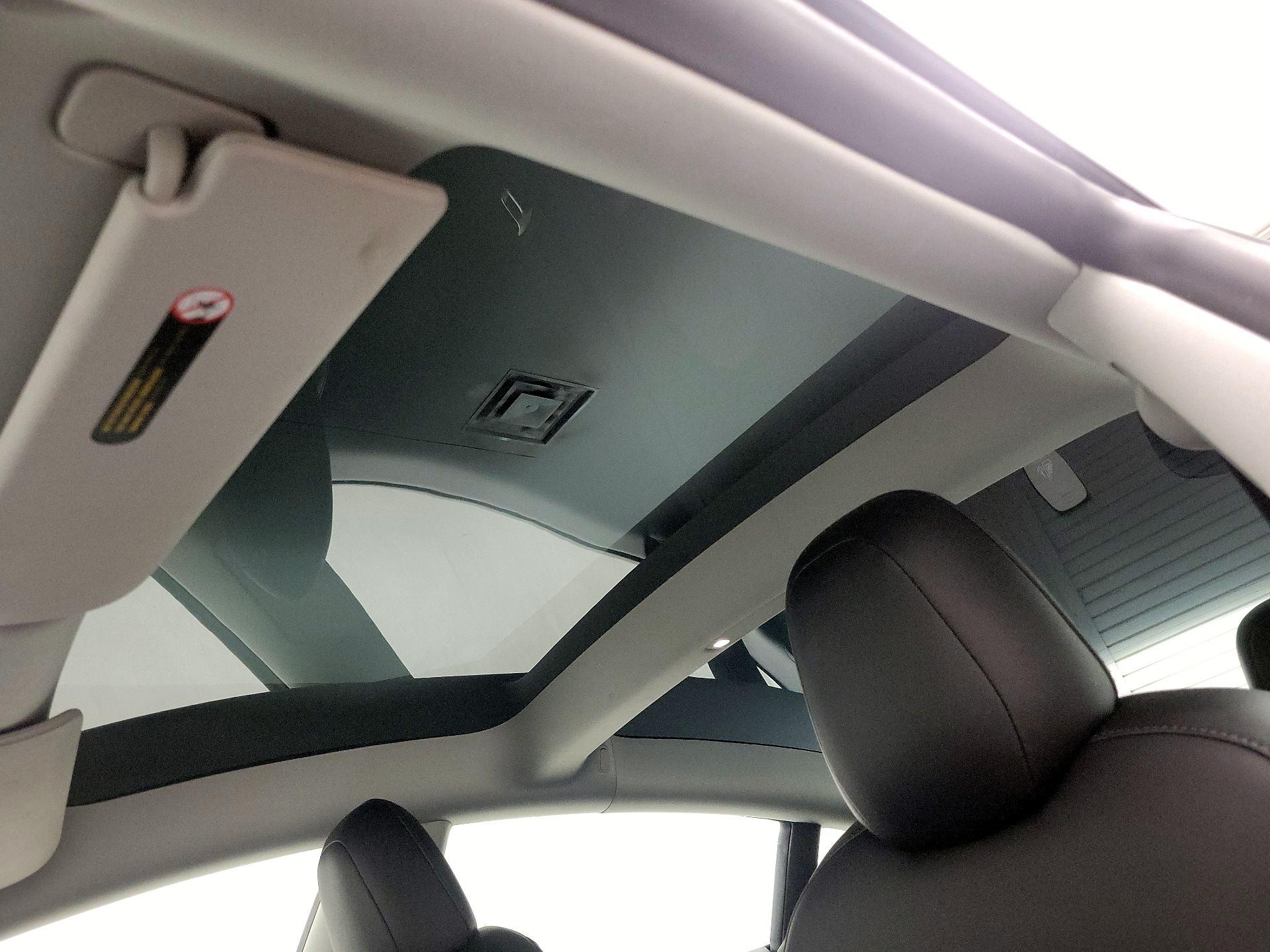 Thumbnail: 2022 Tesla Model 3 - 20