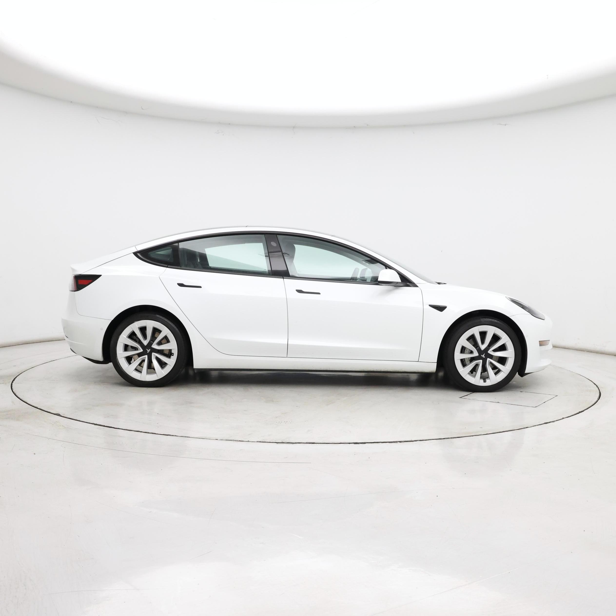 Thumbnail: 2022 Tesla Model 3 - 7
