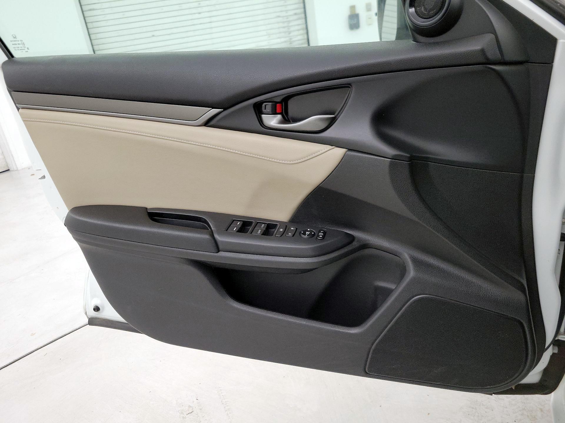 Thumbnail: 2018 Honda Civic - 12