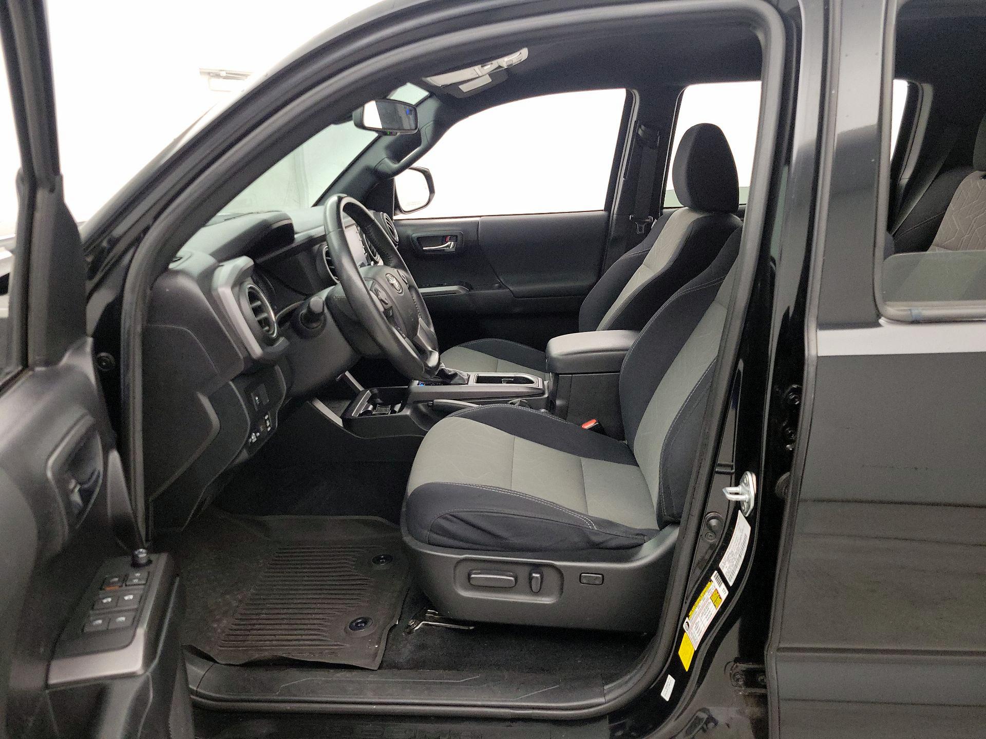 Thumbnail: 2021 Toyota Tacoma - 11