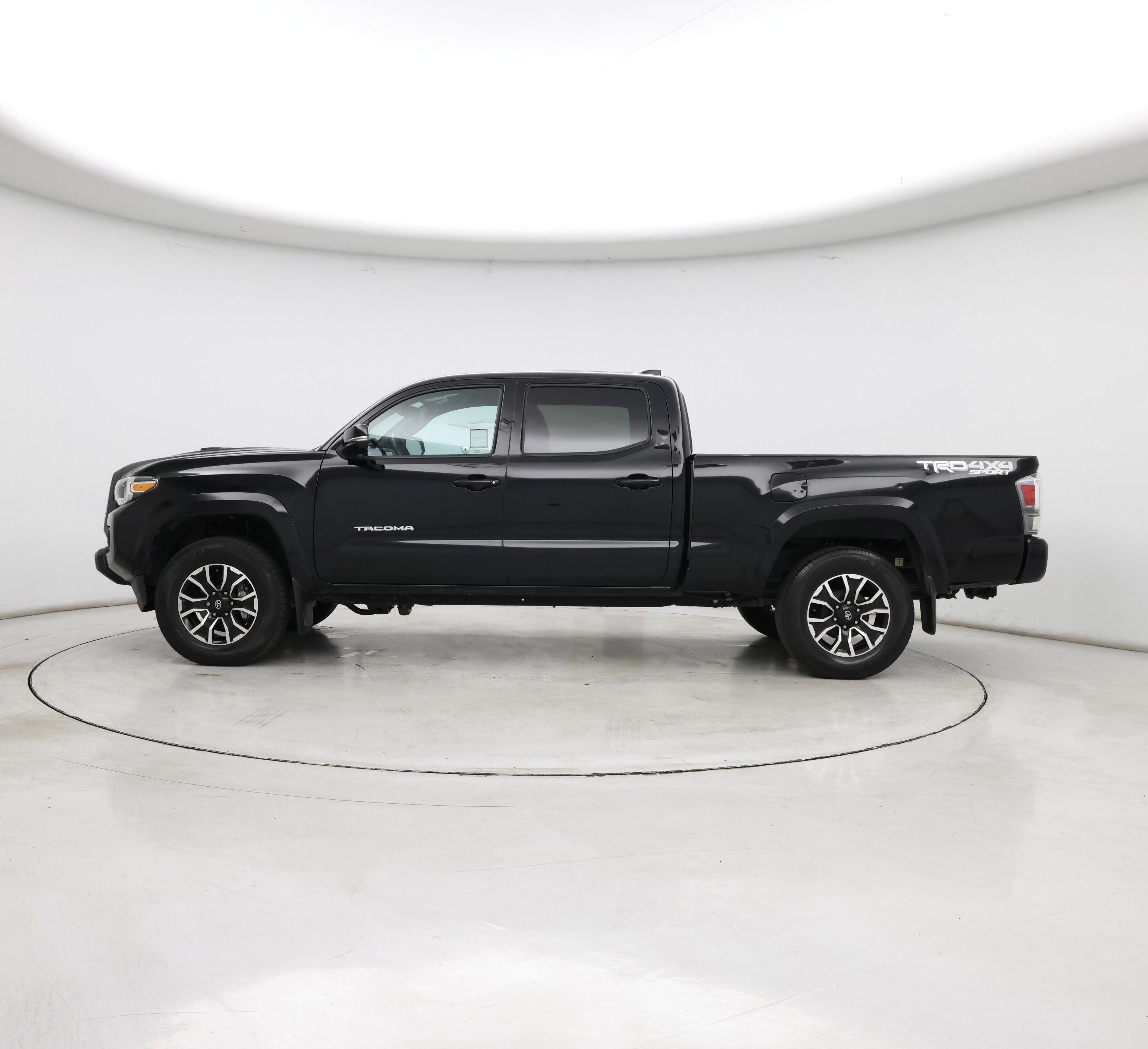 Thumbnail: 2021 Toyota Tacoma - 3