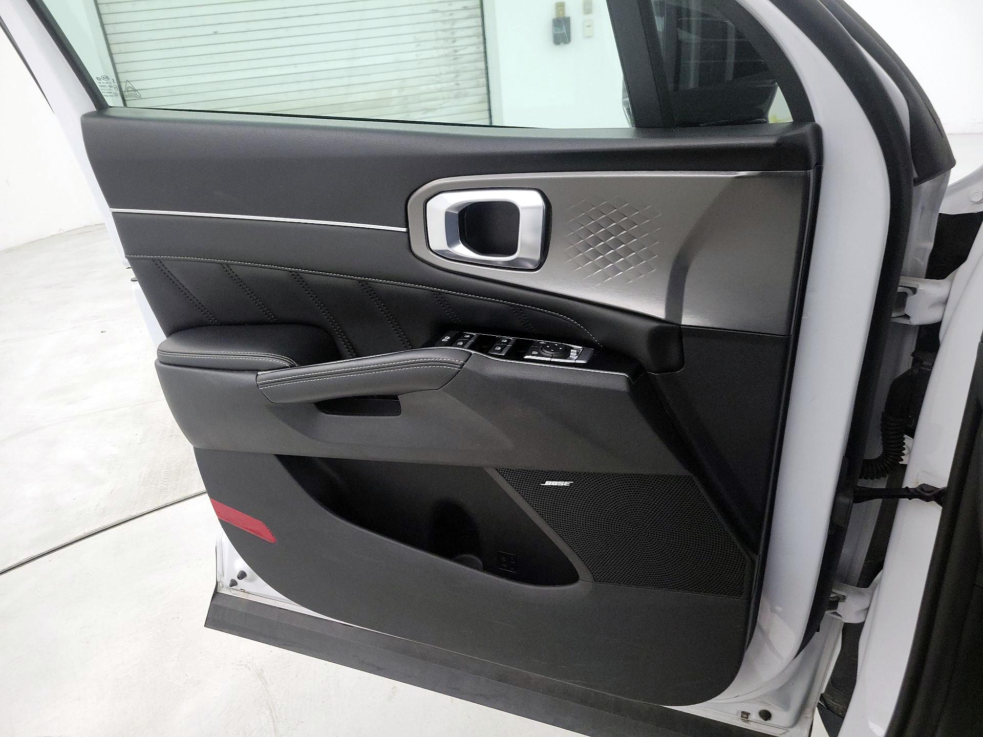 Thumbnail: 2021 Kia Sorento - 12