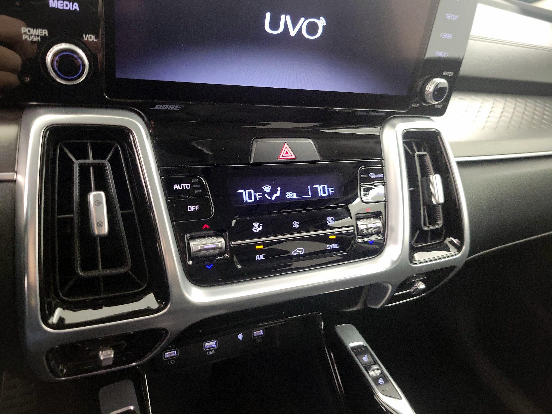 Thumbnail: 2021 Kia Sorento - 17