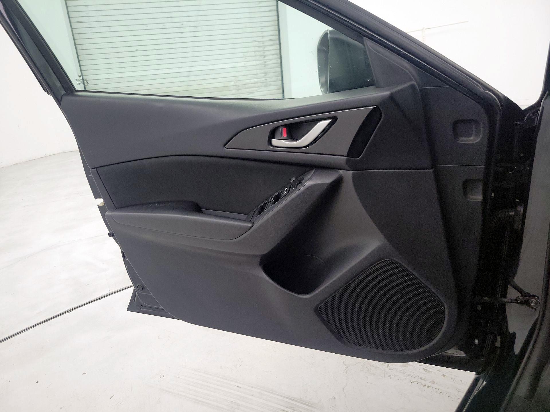 Thumbnail: 2016 Mazda Mazda3 - 12