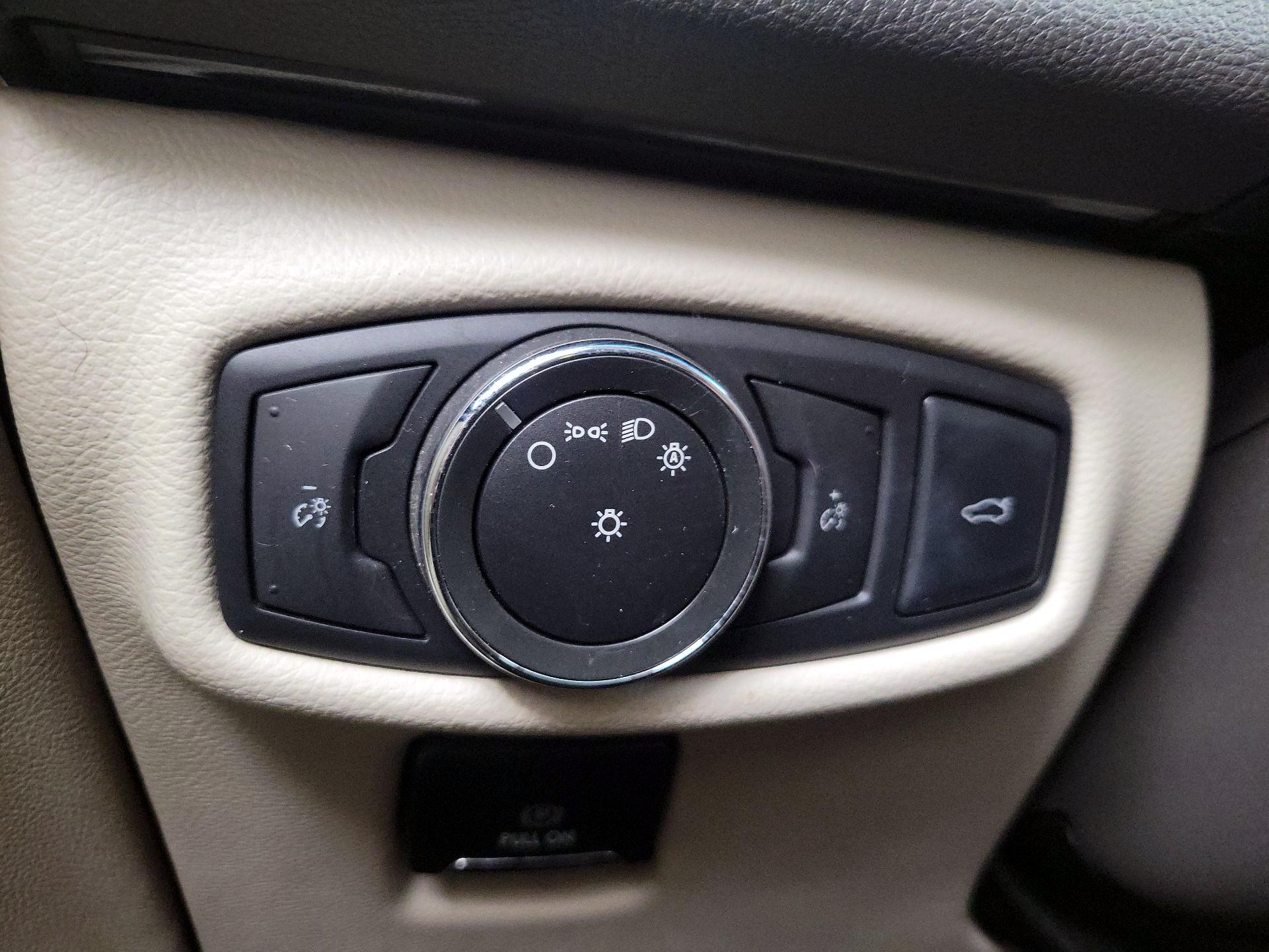 Thumbnail: 2017 Lincoln MKZ - 13