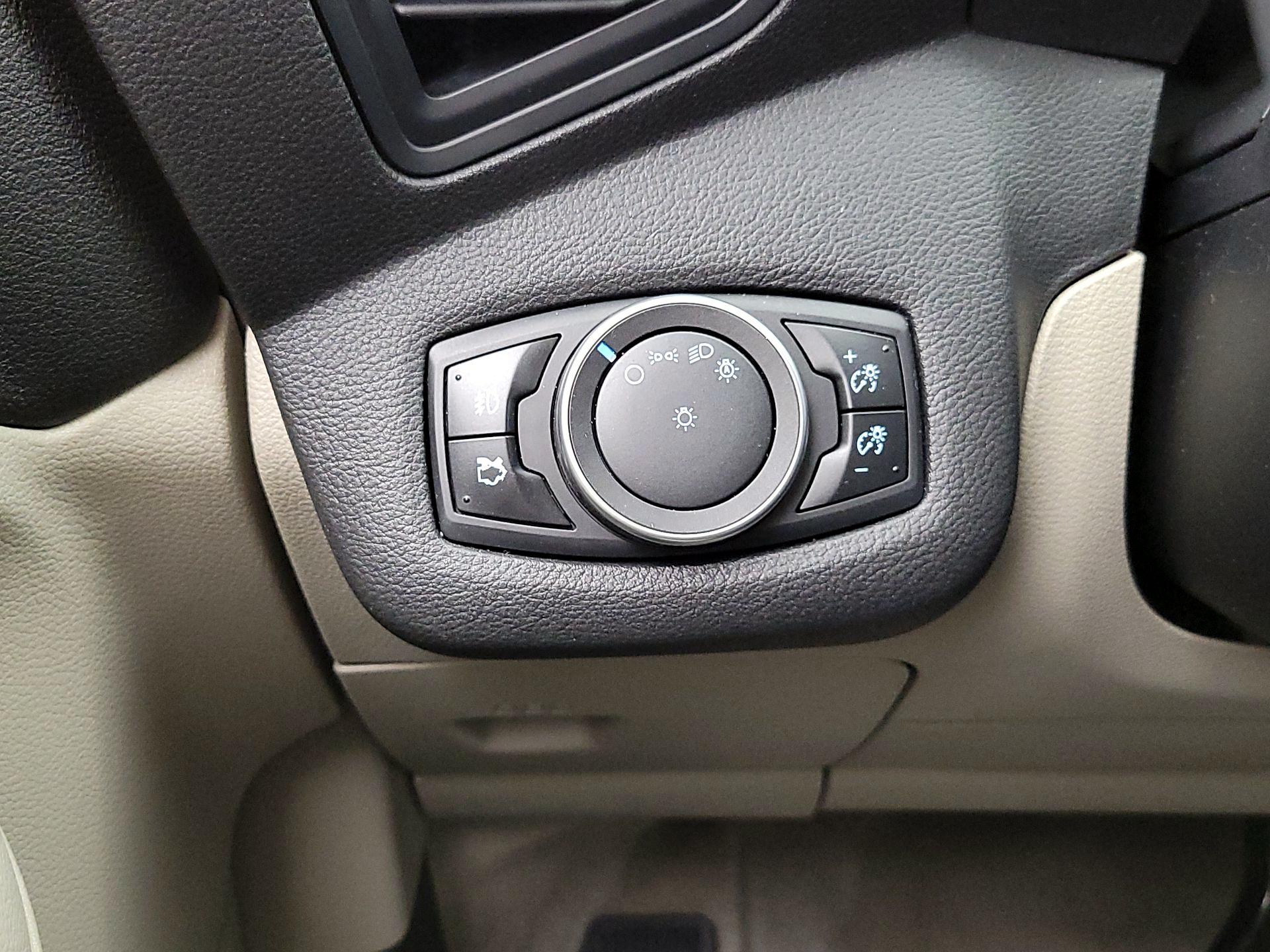 Thumbnail: 2016 Ford Escape - 13