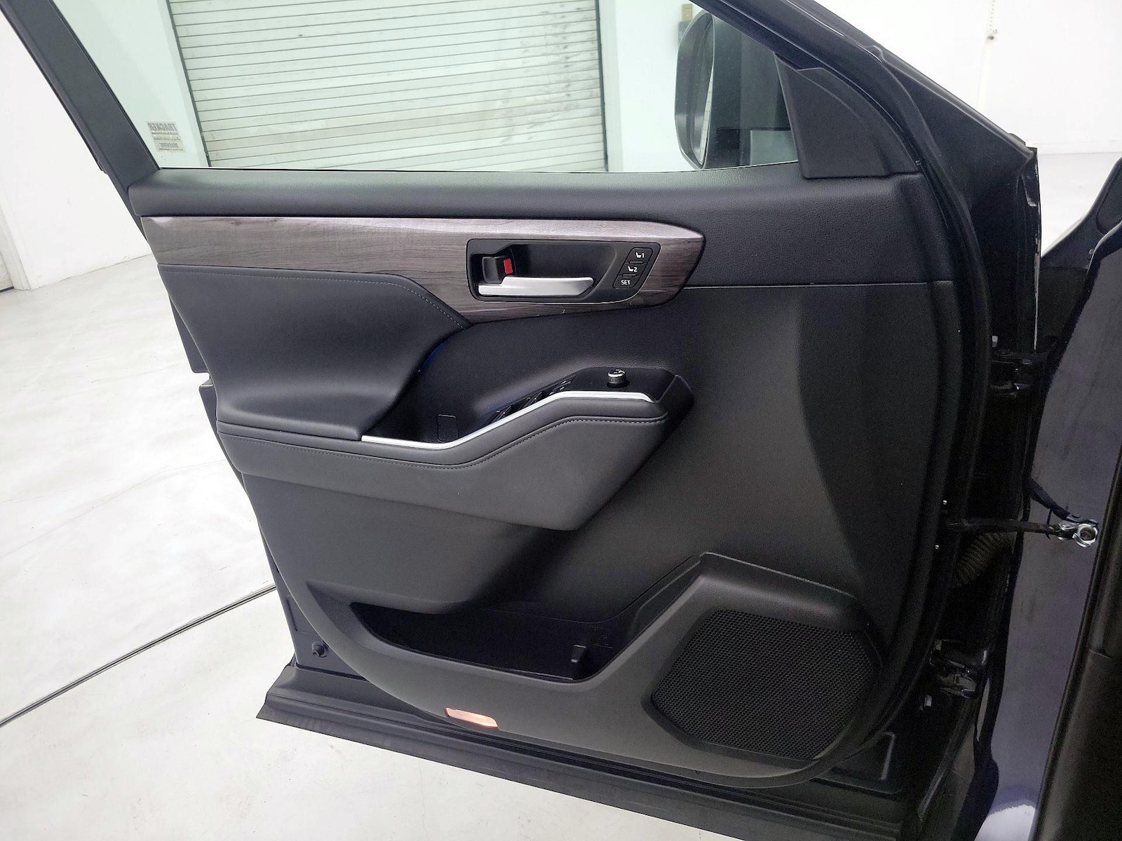 2021 Toyota Highlander Limited - Photo 13
