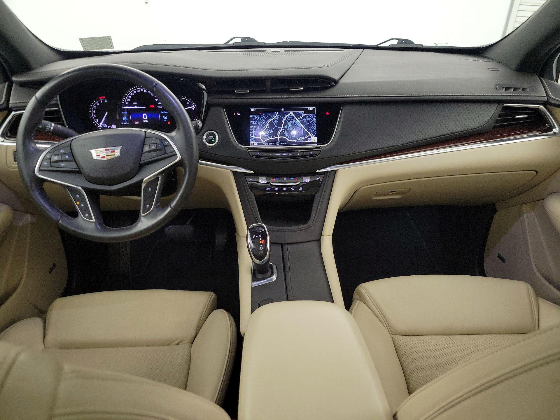 Thumbnail: 2017 Cadillac XT5 - 9
