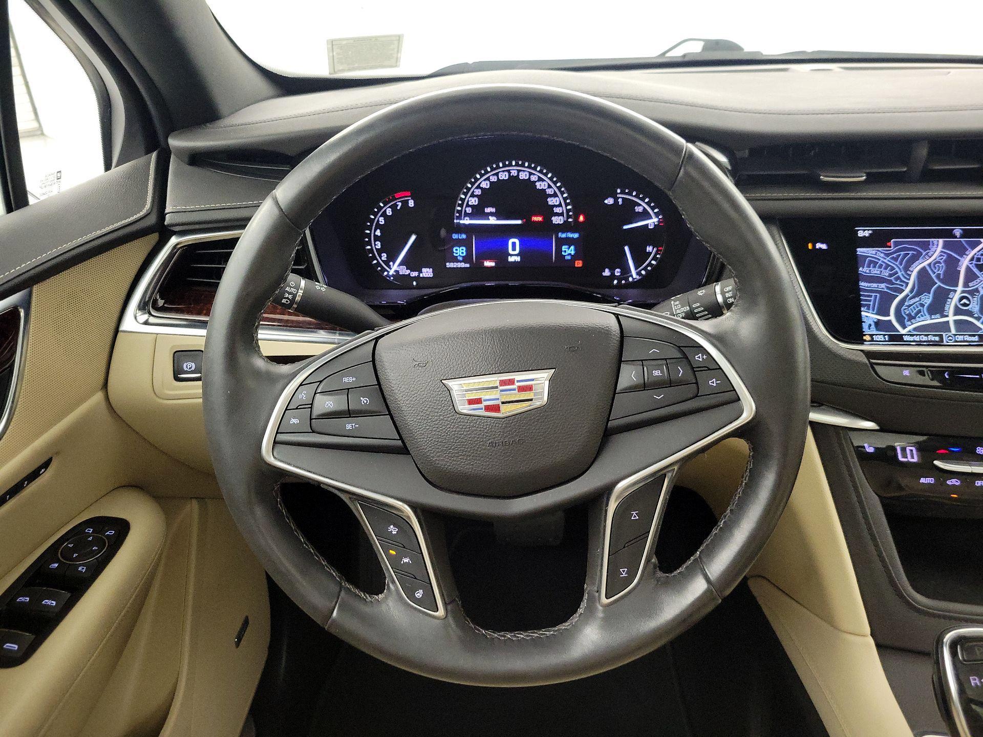 Thumbnail: 2017 Cadillac XT5 - 10