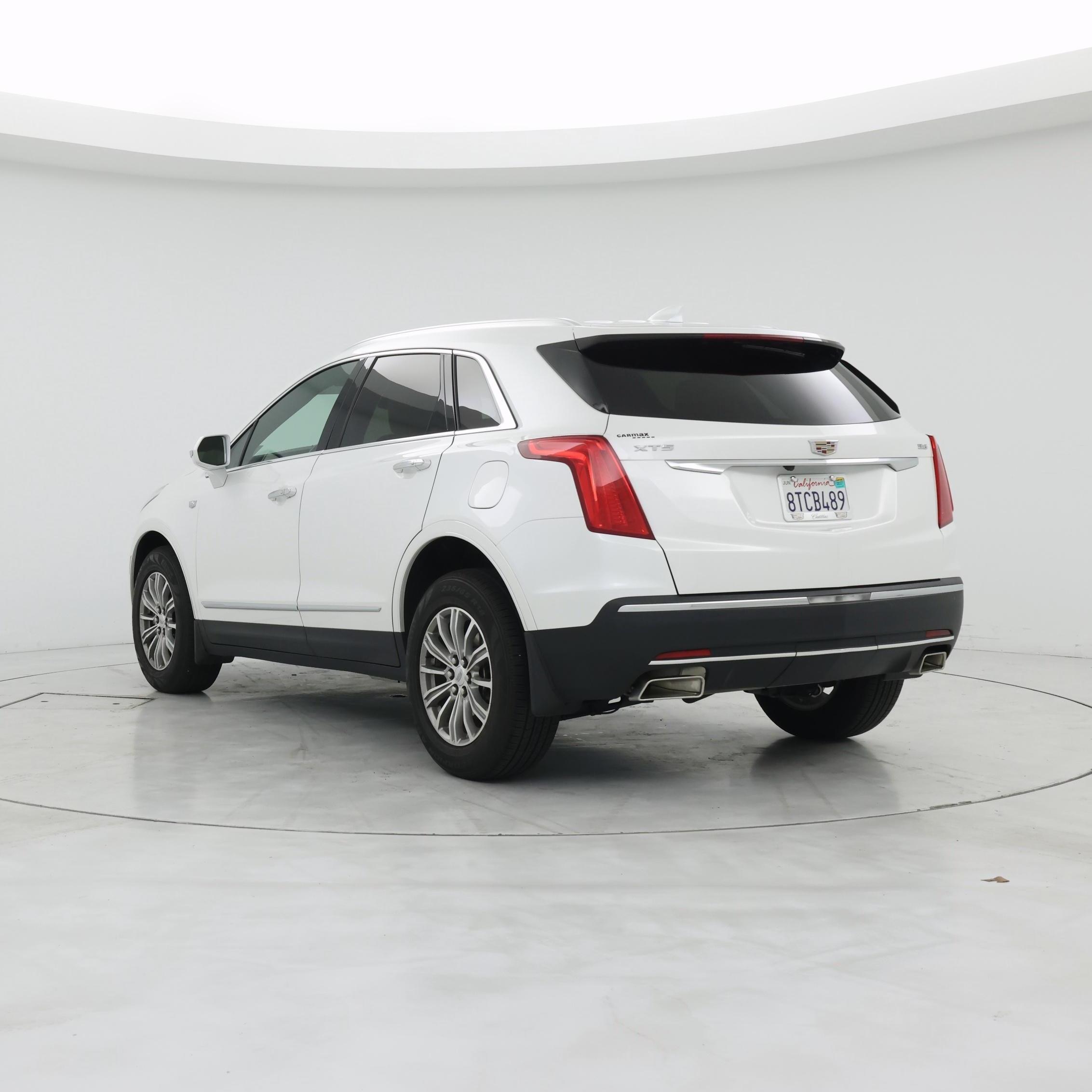 Thumbnail: 2017 Cadillac XT5 - 2