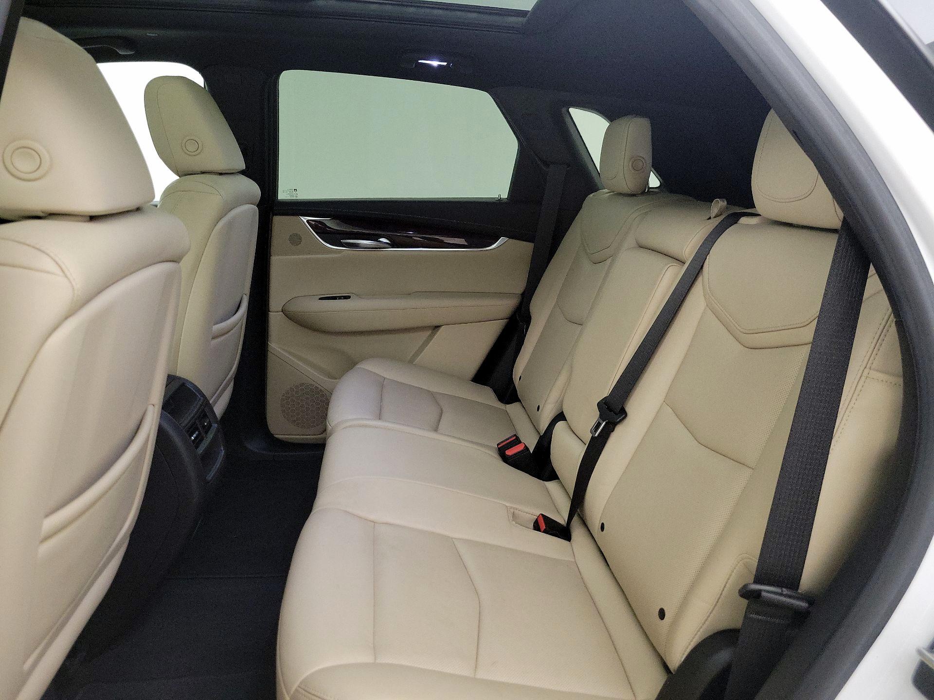 Thumbnail: 2017 Cadillac XT5 - 20